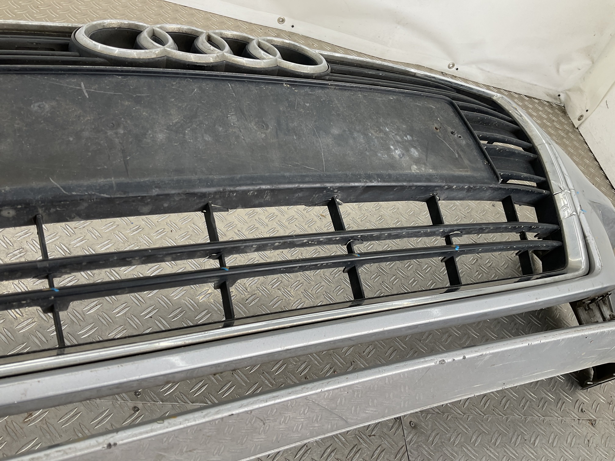 BUMPER AUDI A3 8V 2017-2021 8V3807437AF VOORBUMPER A3-23240