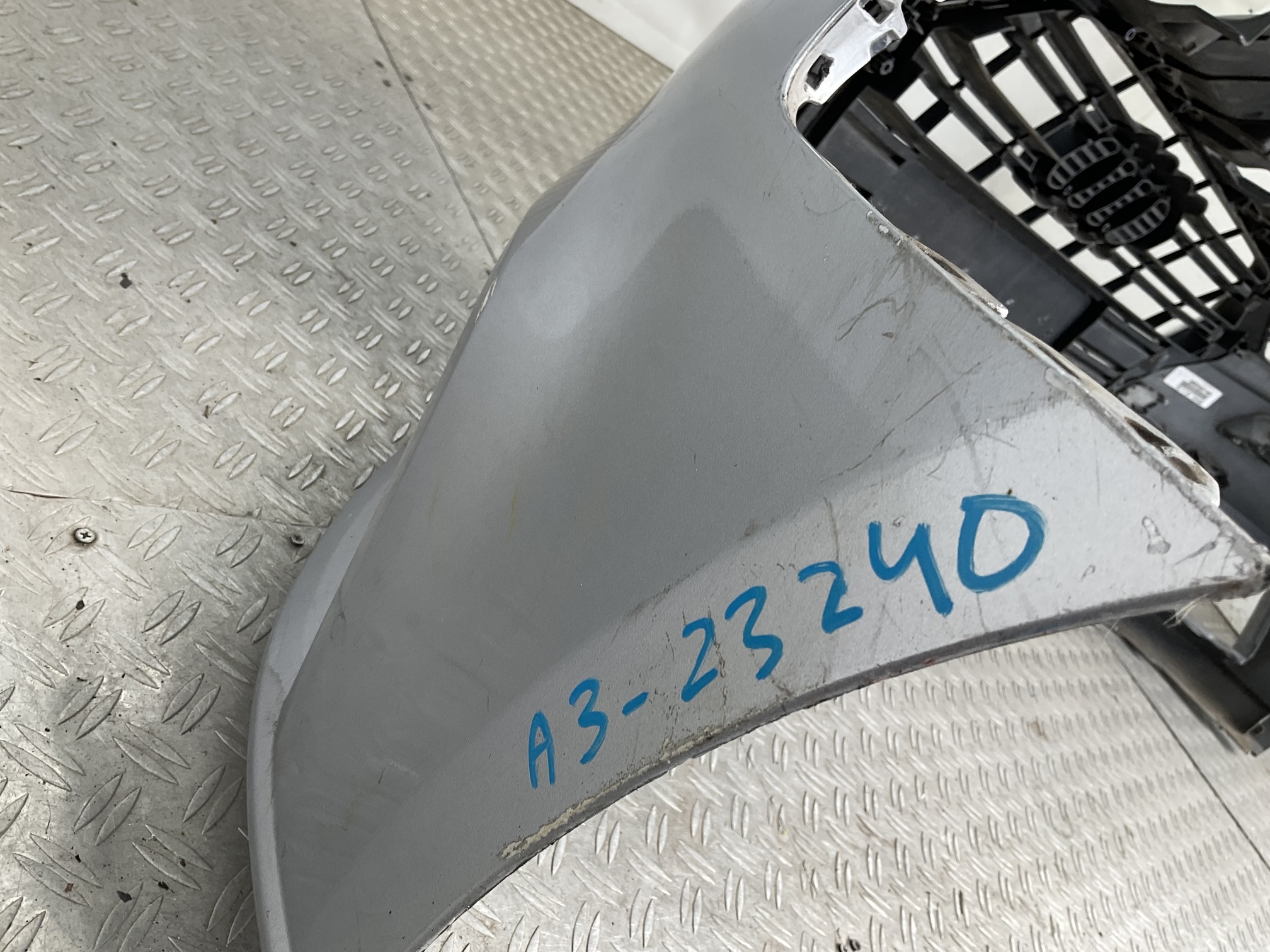 BUMPER AUDI A3 8V 2017-2021 8V3807437AF VOORBUMPER A3-23240