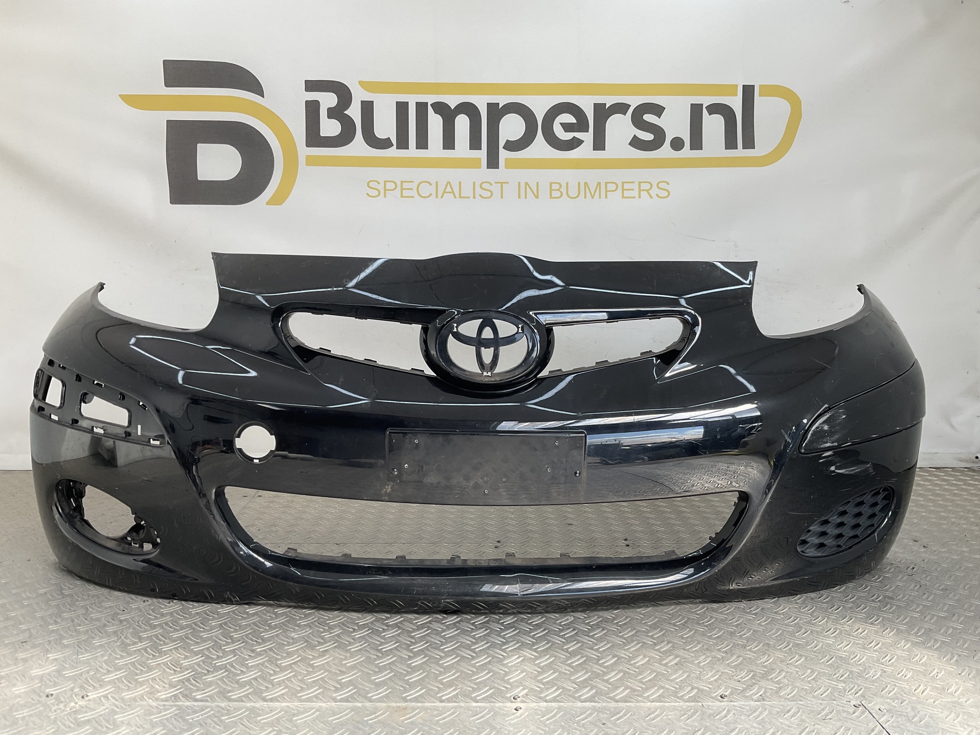 Bumper Toyota Aygo 05-10 52119-0H080A Voorbumper D1-23242
