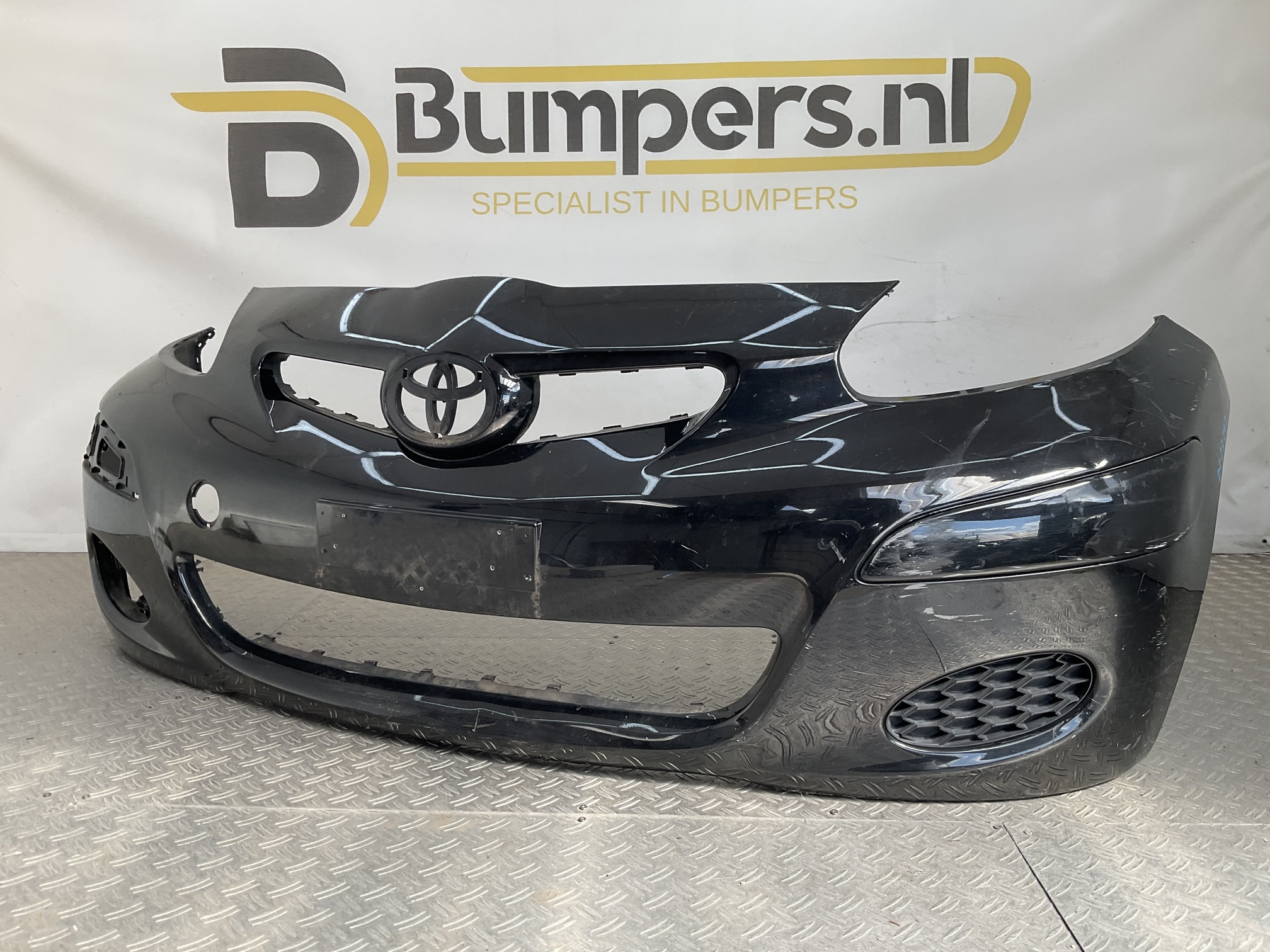 Bumper Toyota Aygo 05-10 52119-0H080A Voorbumper D1-23242