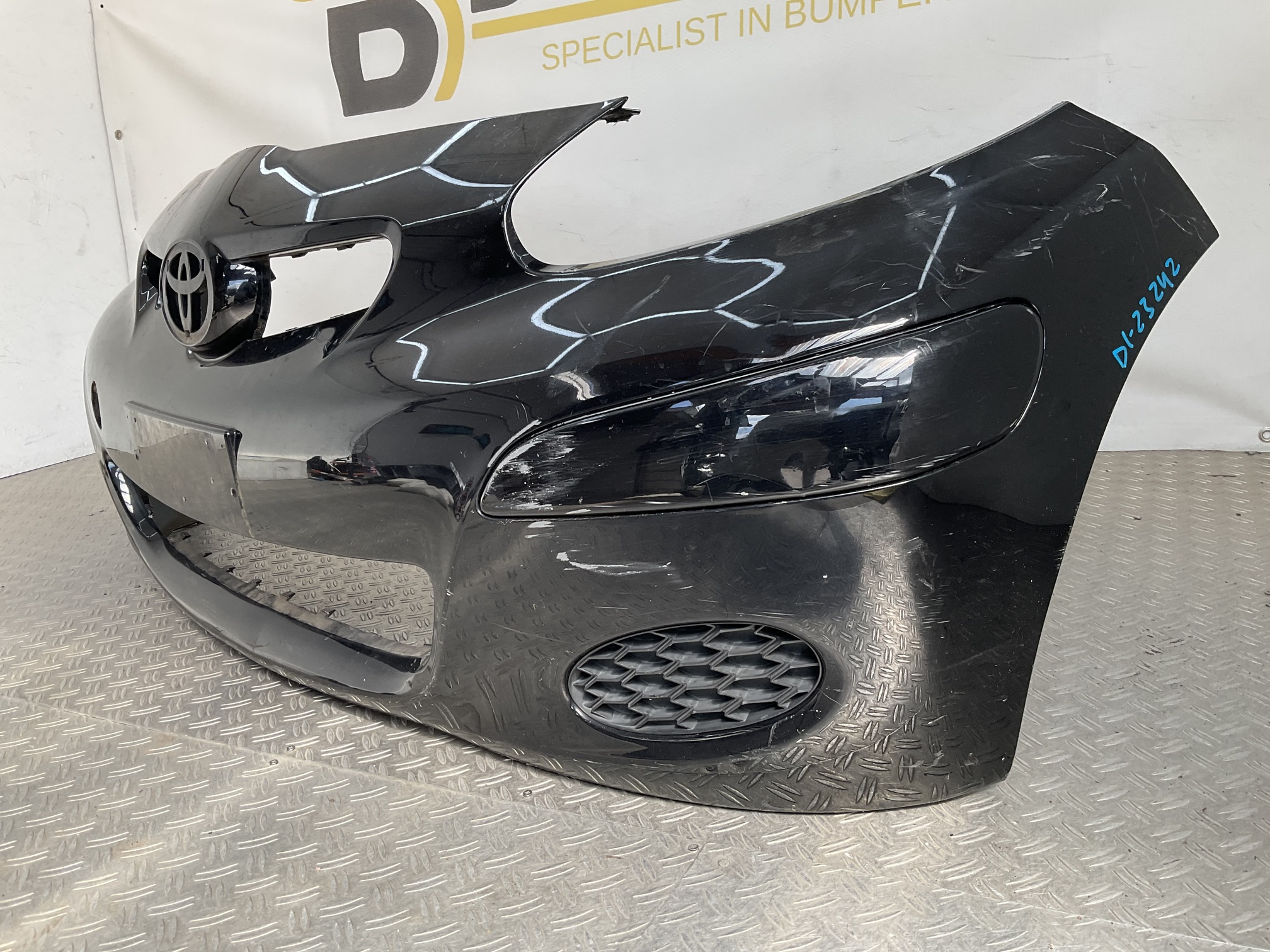 Bumper Toyota Aygo 05-10 52119-0H080A Voorbumper D1-23242