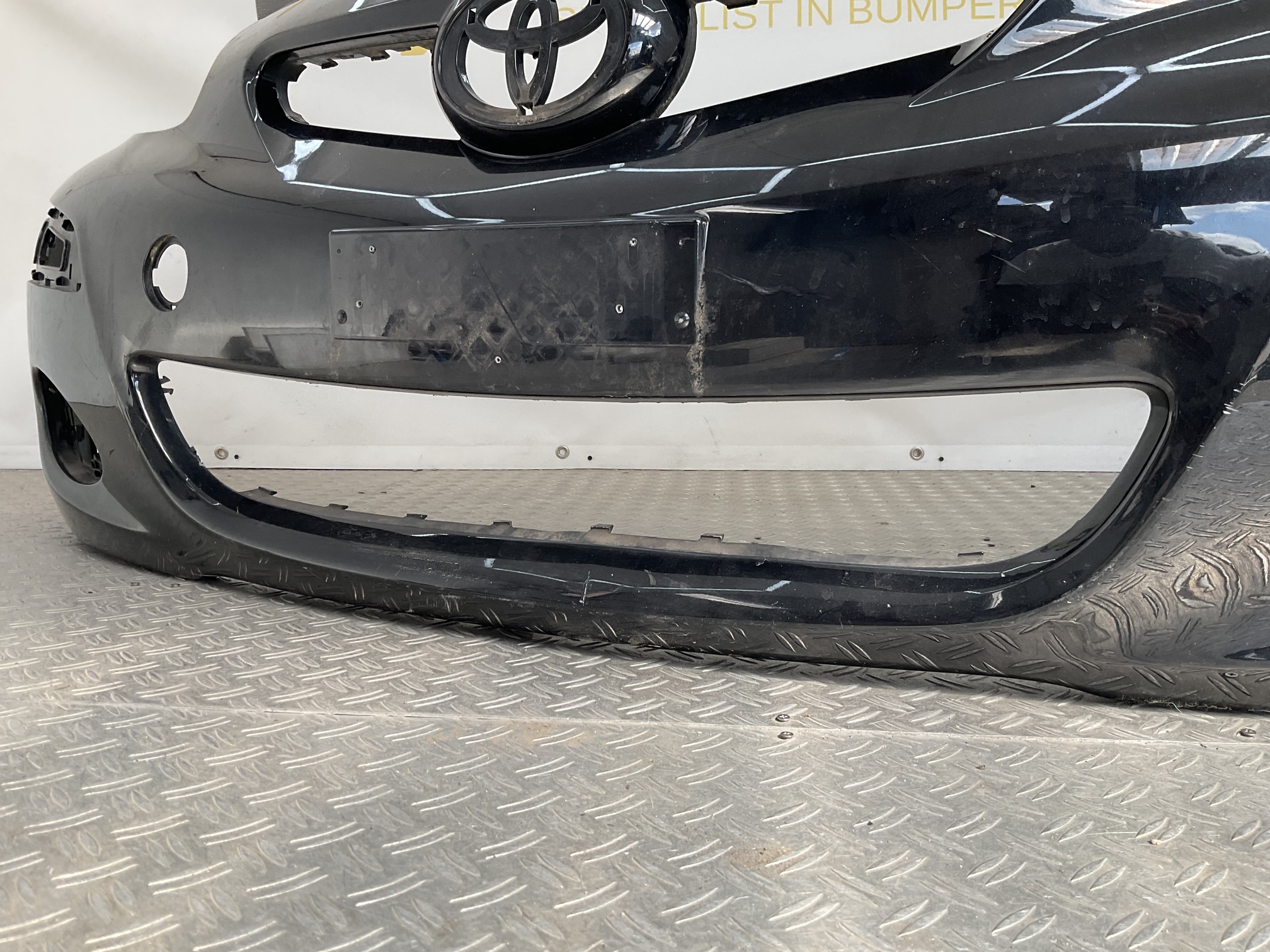 Bumper Toyota Aygo 05-10 52119-0H080A Voorbumper D1-23242