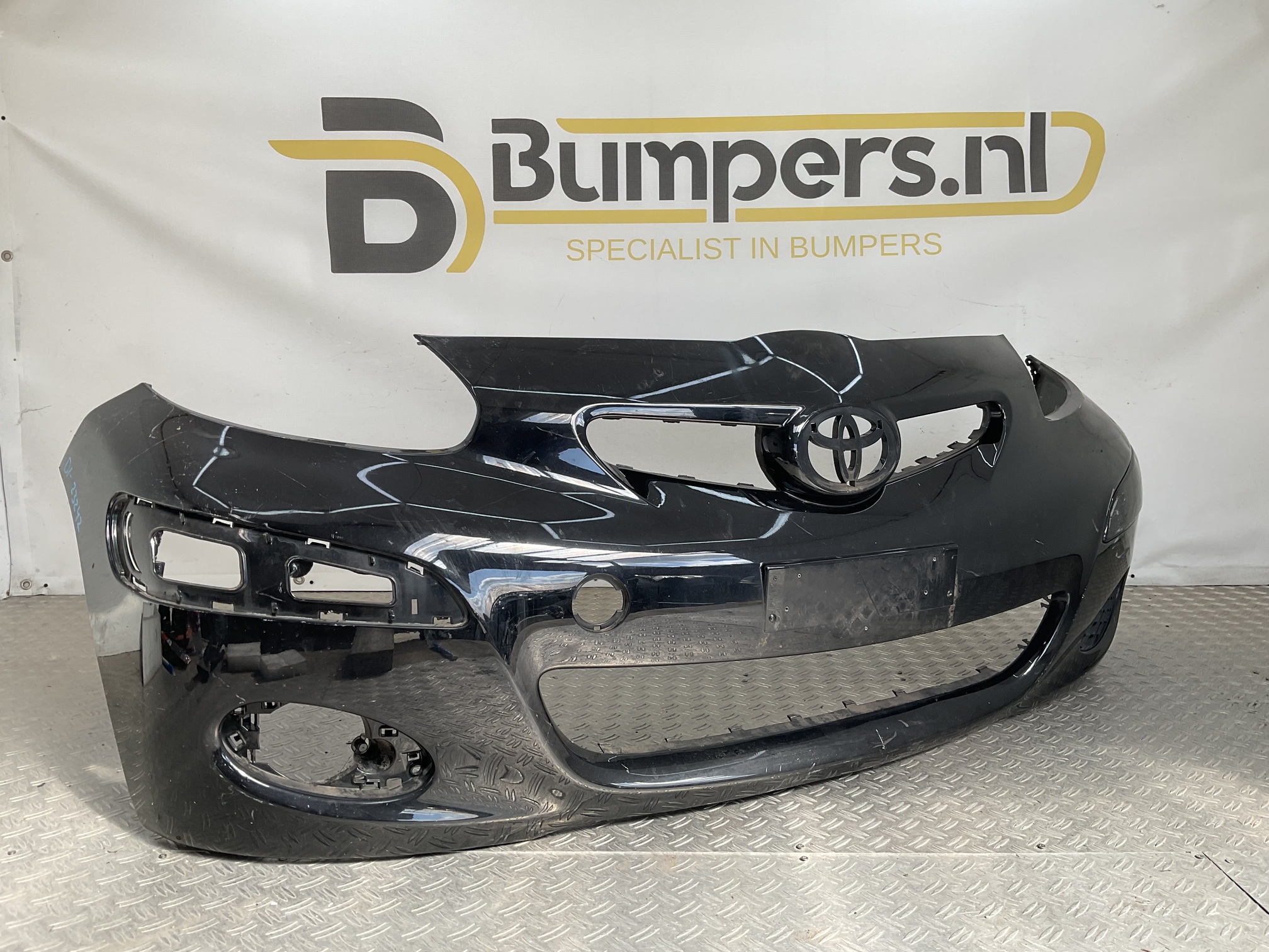 Bumper Toyota Aygo 05-10 52119-0H080A Voorbumper D1-23242