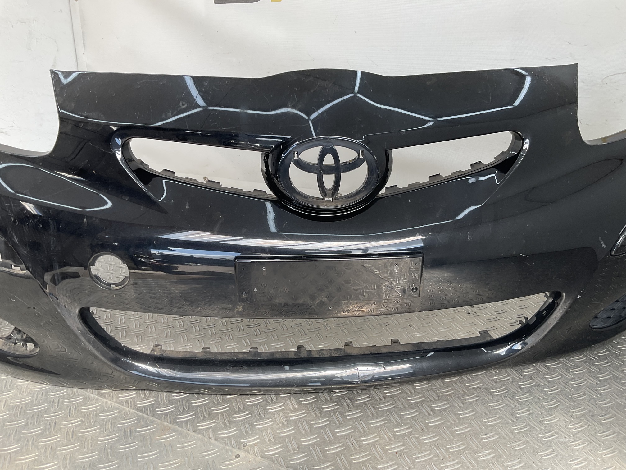 Bumper Toyota Aygo 05-10 52119-0H080A Voorbumper D1-23242