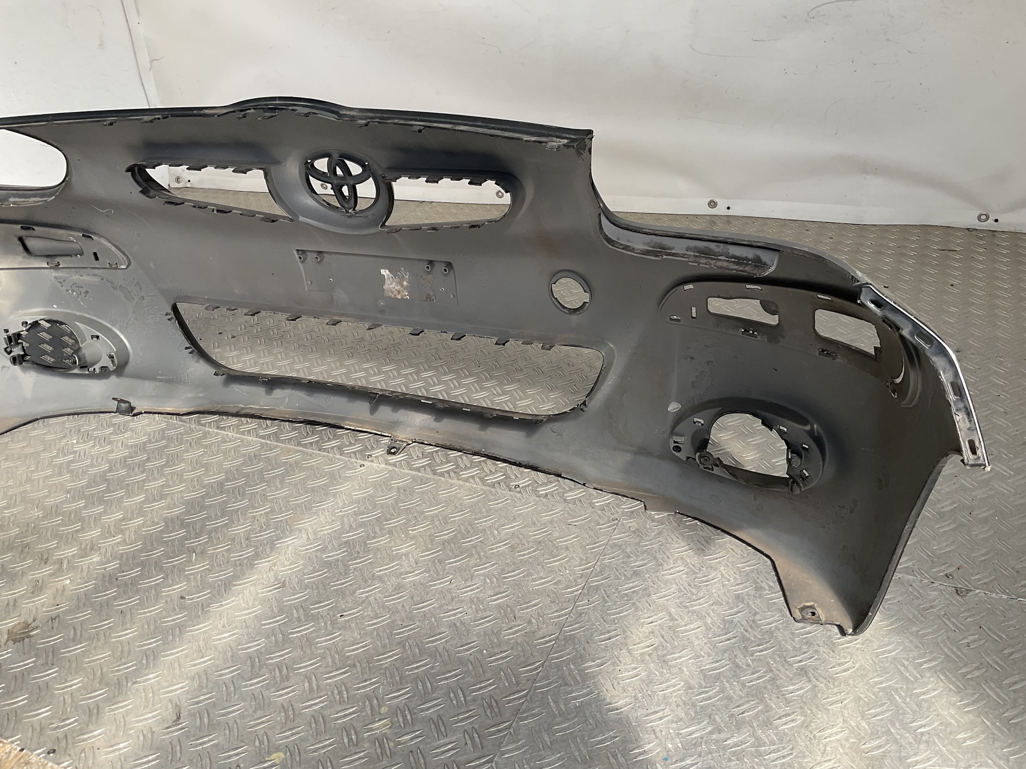 Bumper Toyota Aygo 05-10 52119-0H080A Voorbumper D1-23242