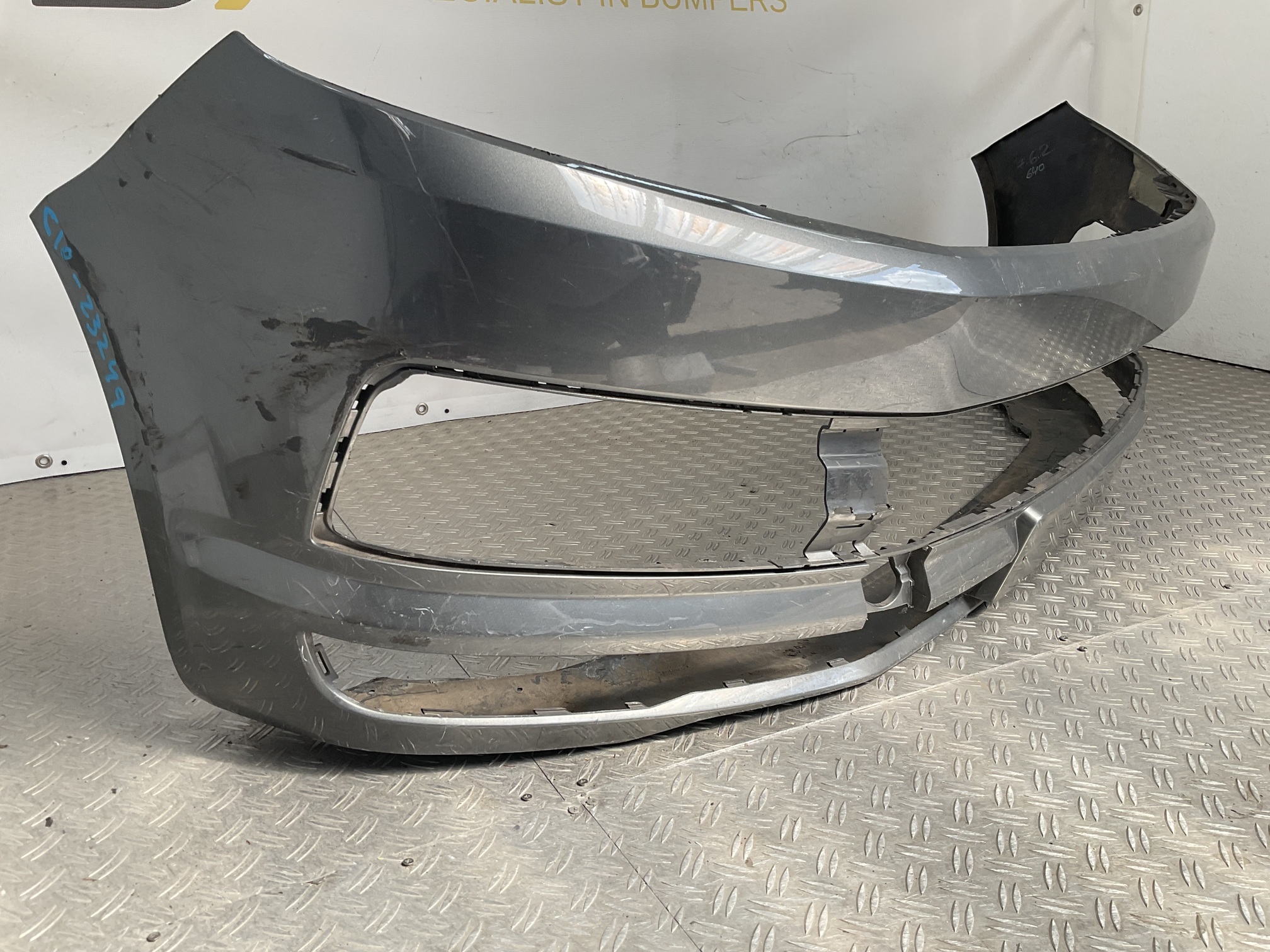 Bumper Volkswagen Transporter T6 SPORT 7E5807221D Voorbumper C10-23249