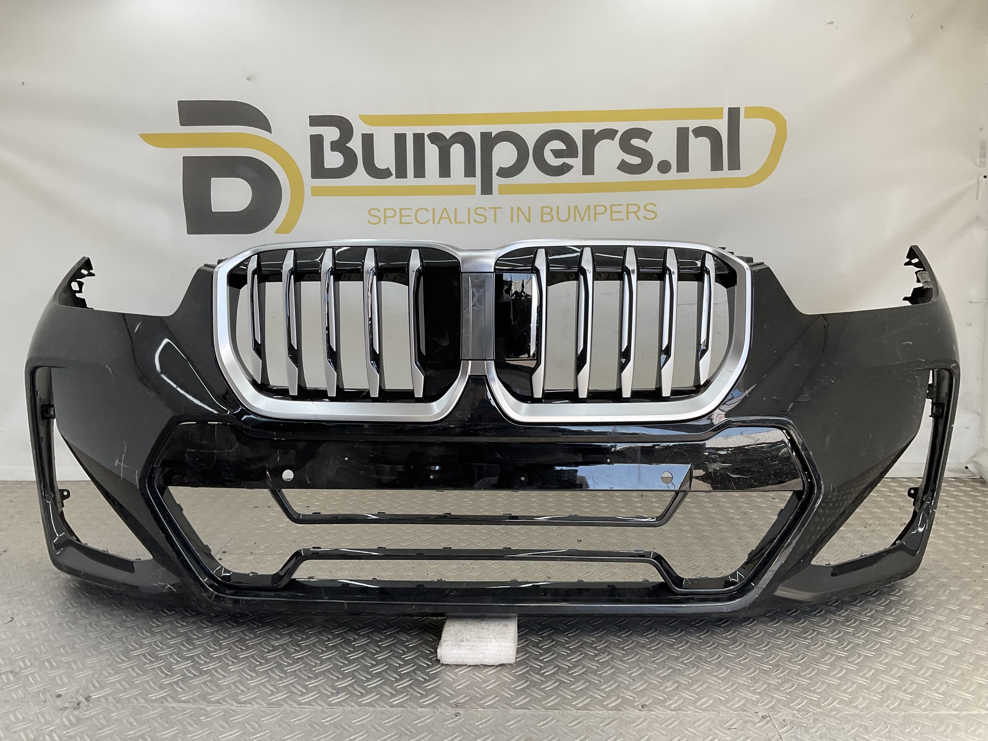 Bumper BMW X1 U11 M Sport 22- MPakket 51119881918 Voorbumper K5-23316