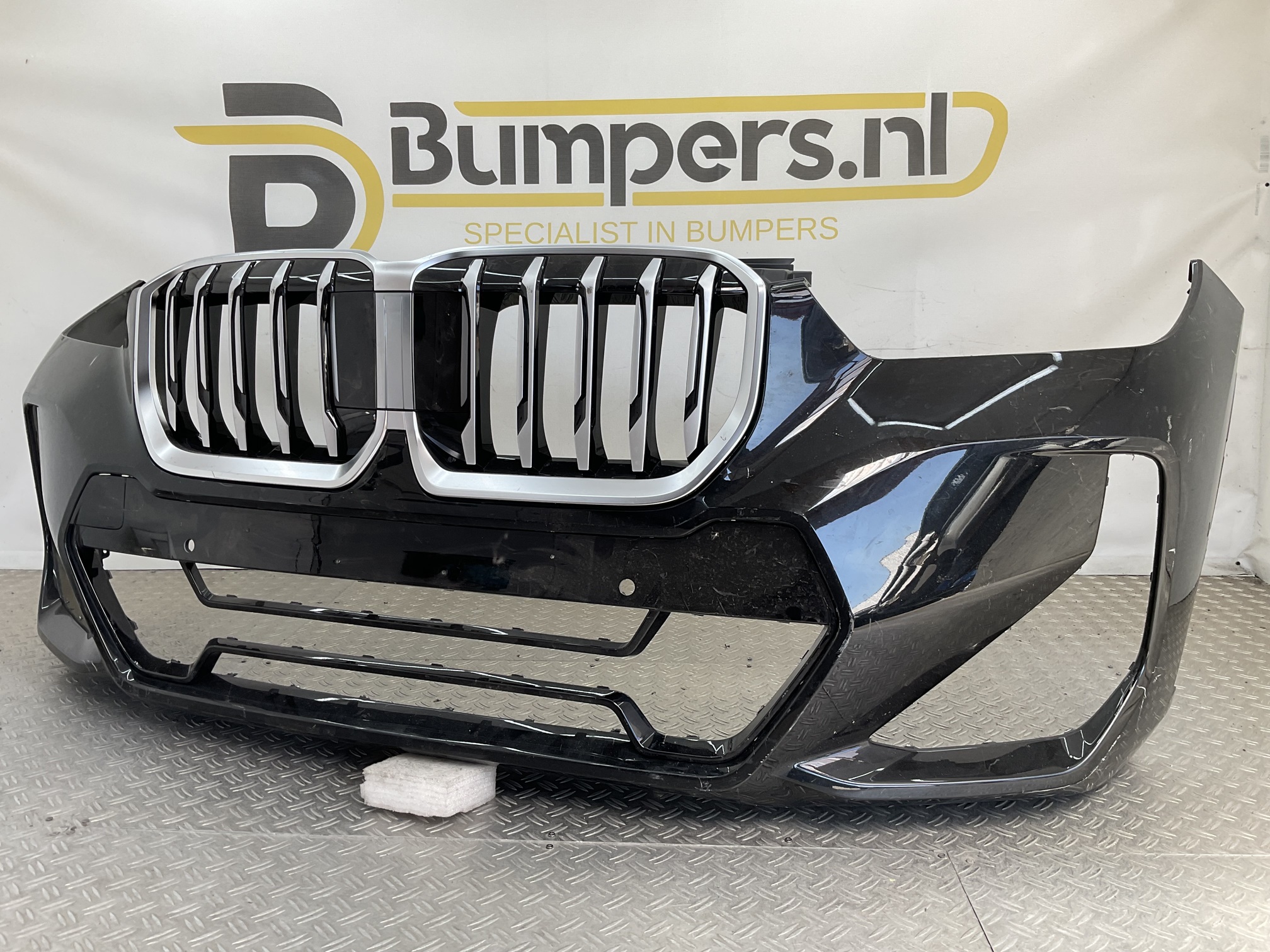 Bumper BMW X1 U11 M Sport 22- MPakket 51119881918 Voorbumper K5-23316