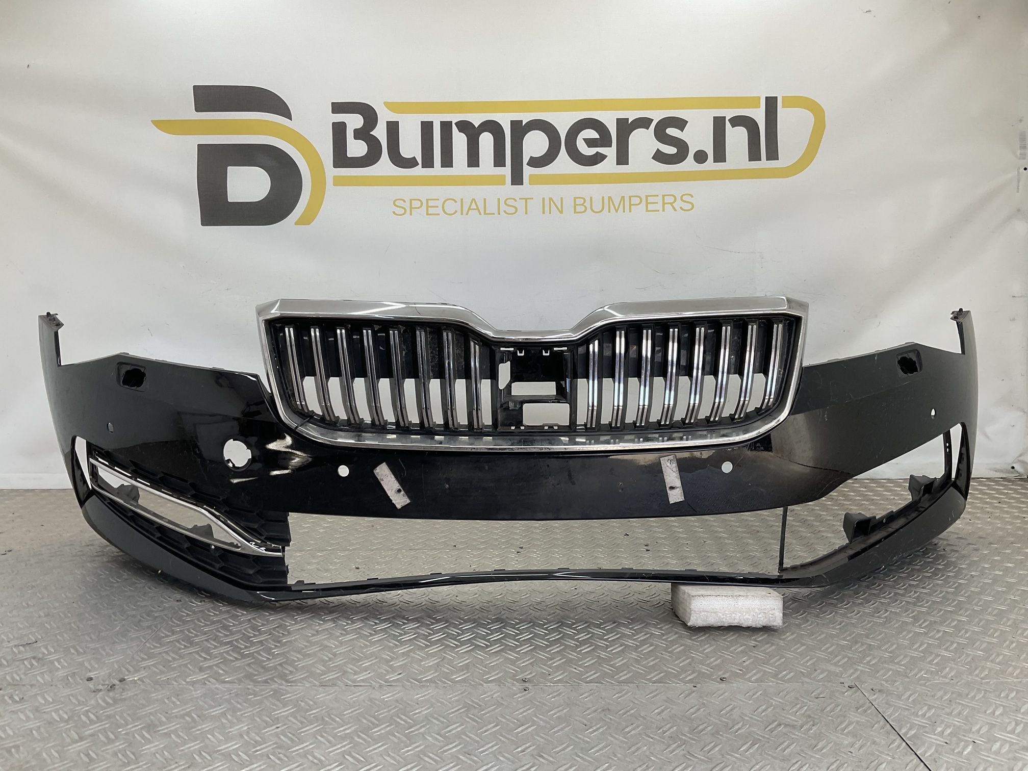 Bumper Skoda Superb lll 3V Facelift 3v0807221F Voorbumper H10-23327
