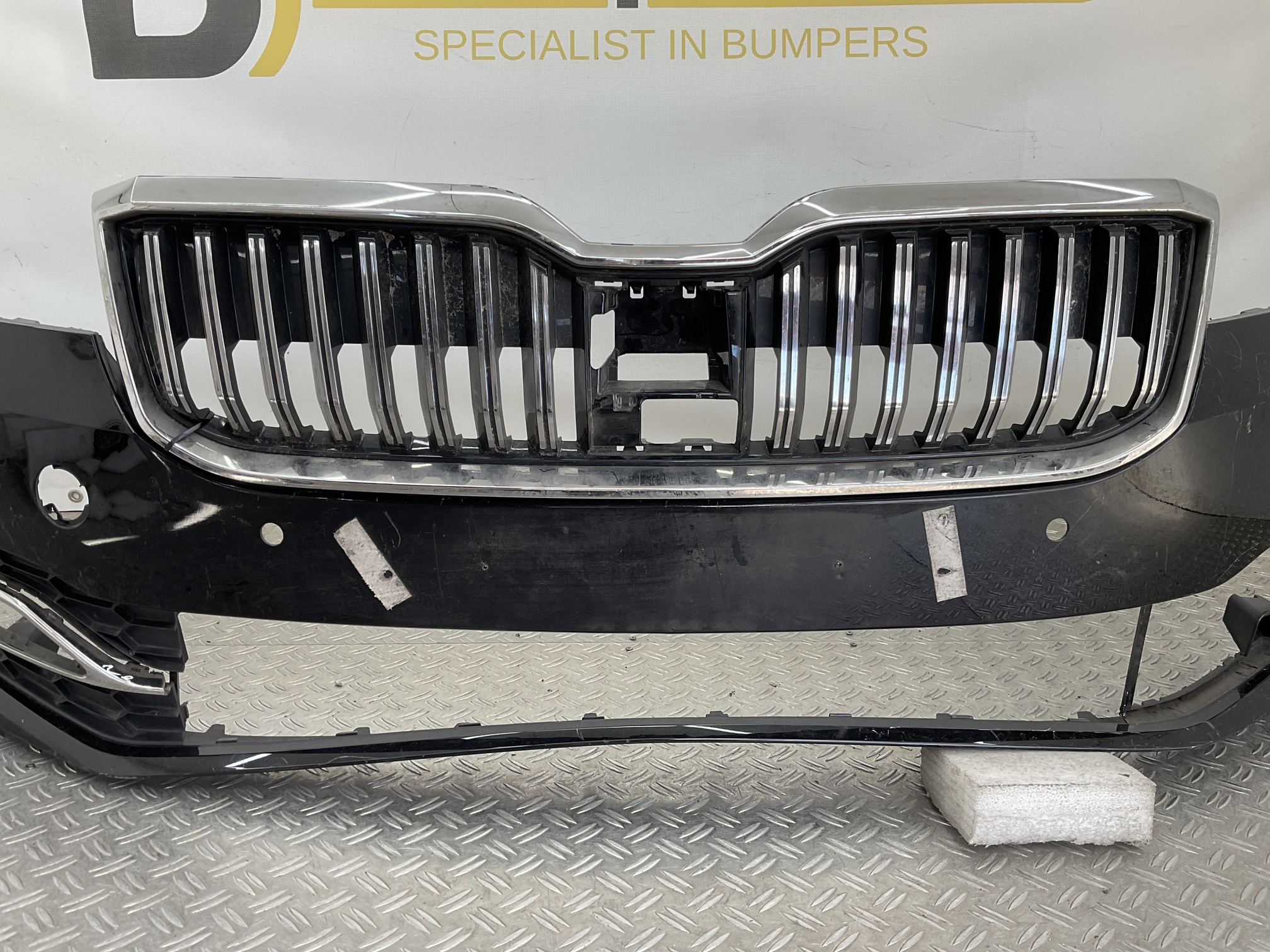 Bumper Skoda Superb lll 3V Facelift 3v0807221F Voorbumper H10-23327