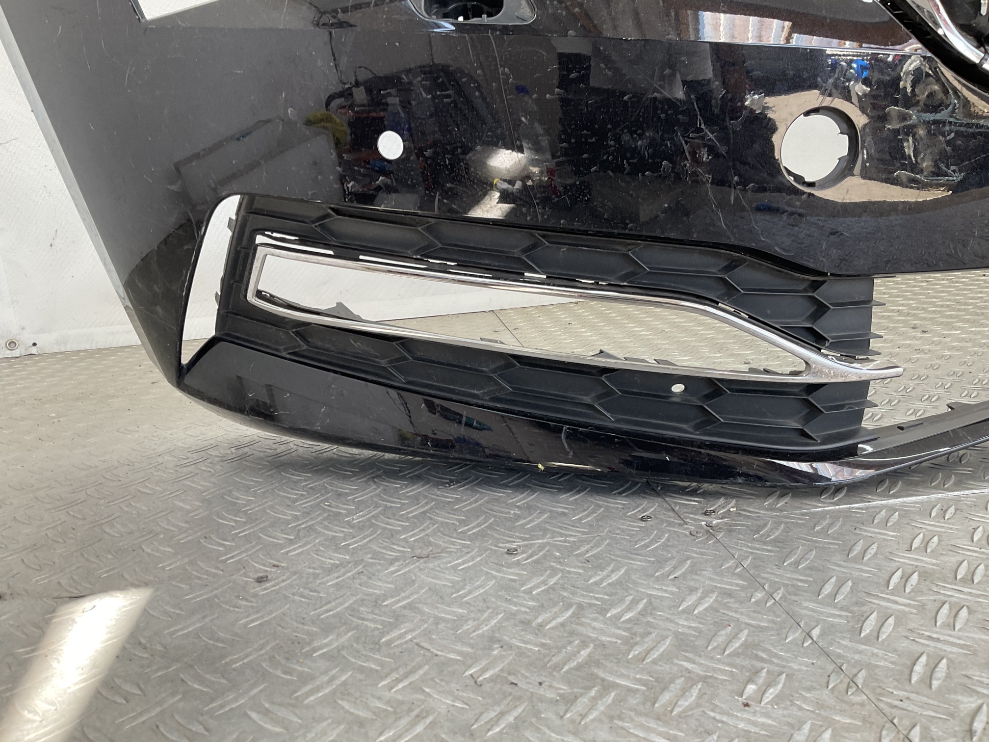 Bumper Skoda Superb lll 3V Facelift 3v0807221F Voorbumper H10-23327