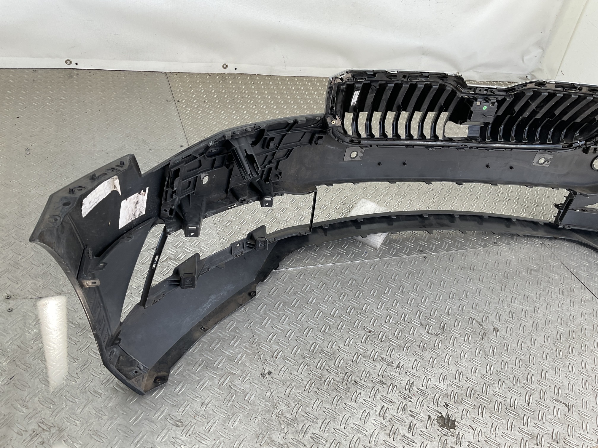 Bumper Skoda Superb lll 3V Facelift 3v0807221F Voorbumper H10-23327