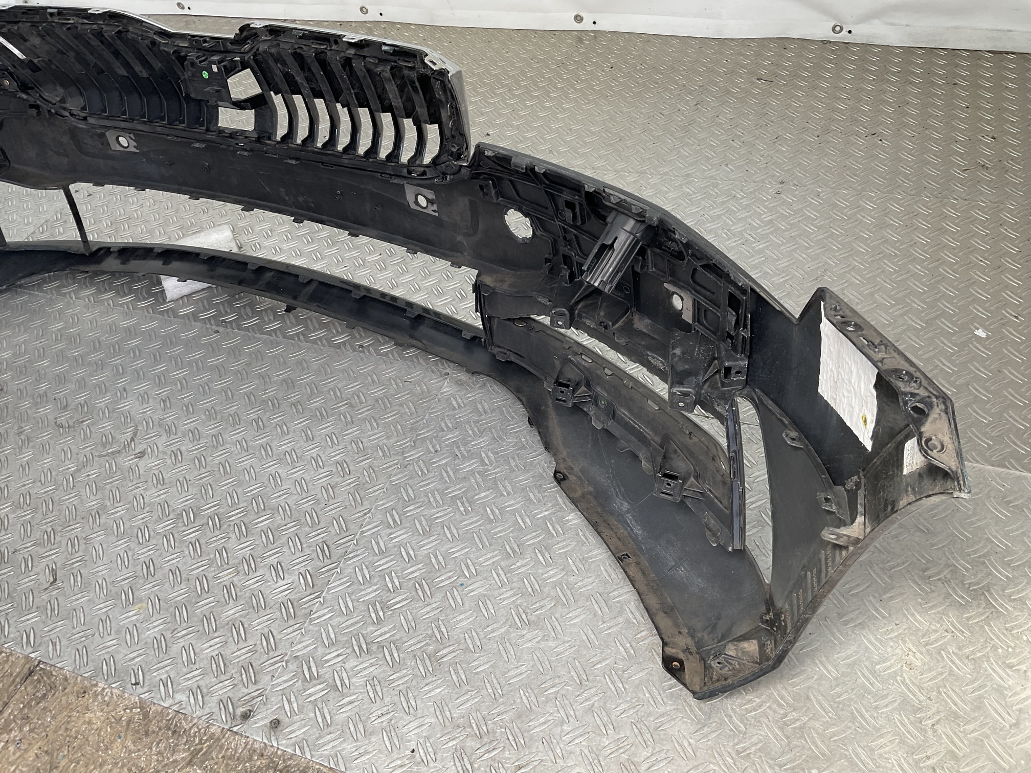 Bumper Skoda Superb lll 3V Facelift 3v0807221F Voorbumper H10-23327