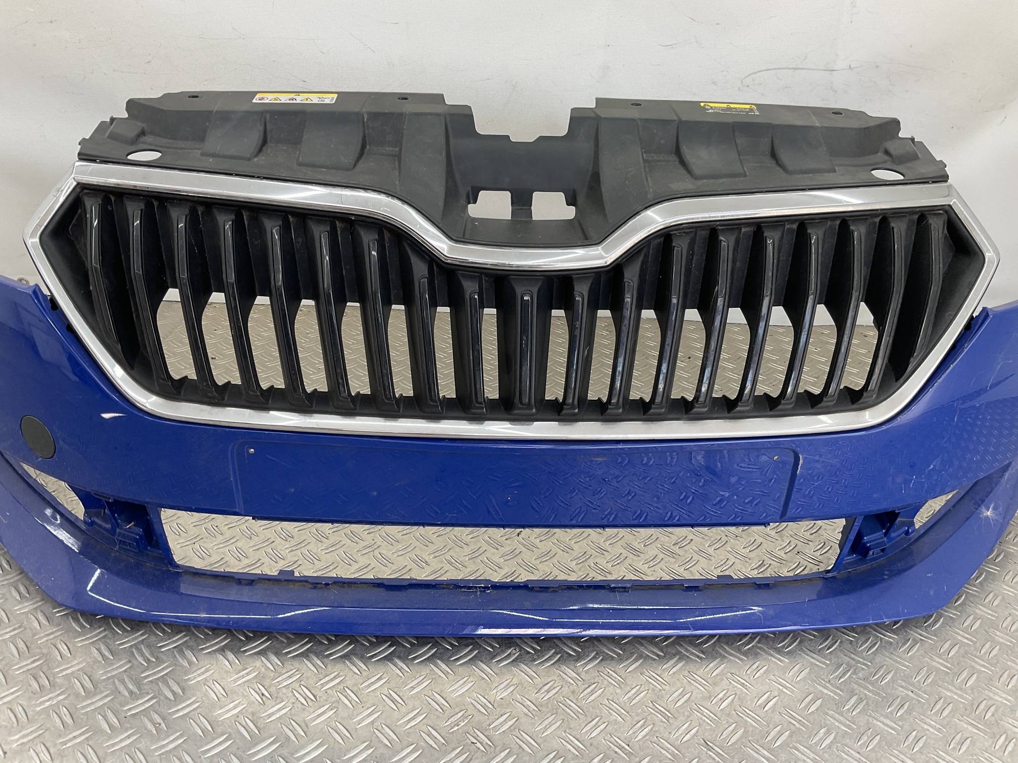 Bumper Skoda Fabia 4xpdc 2019-2023 6V0807221F Voorbumper H4-23329