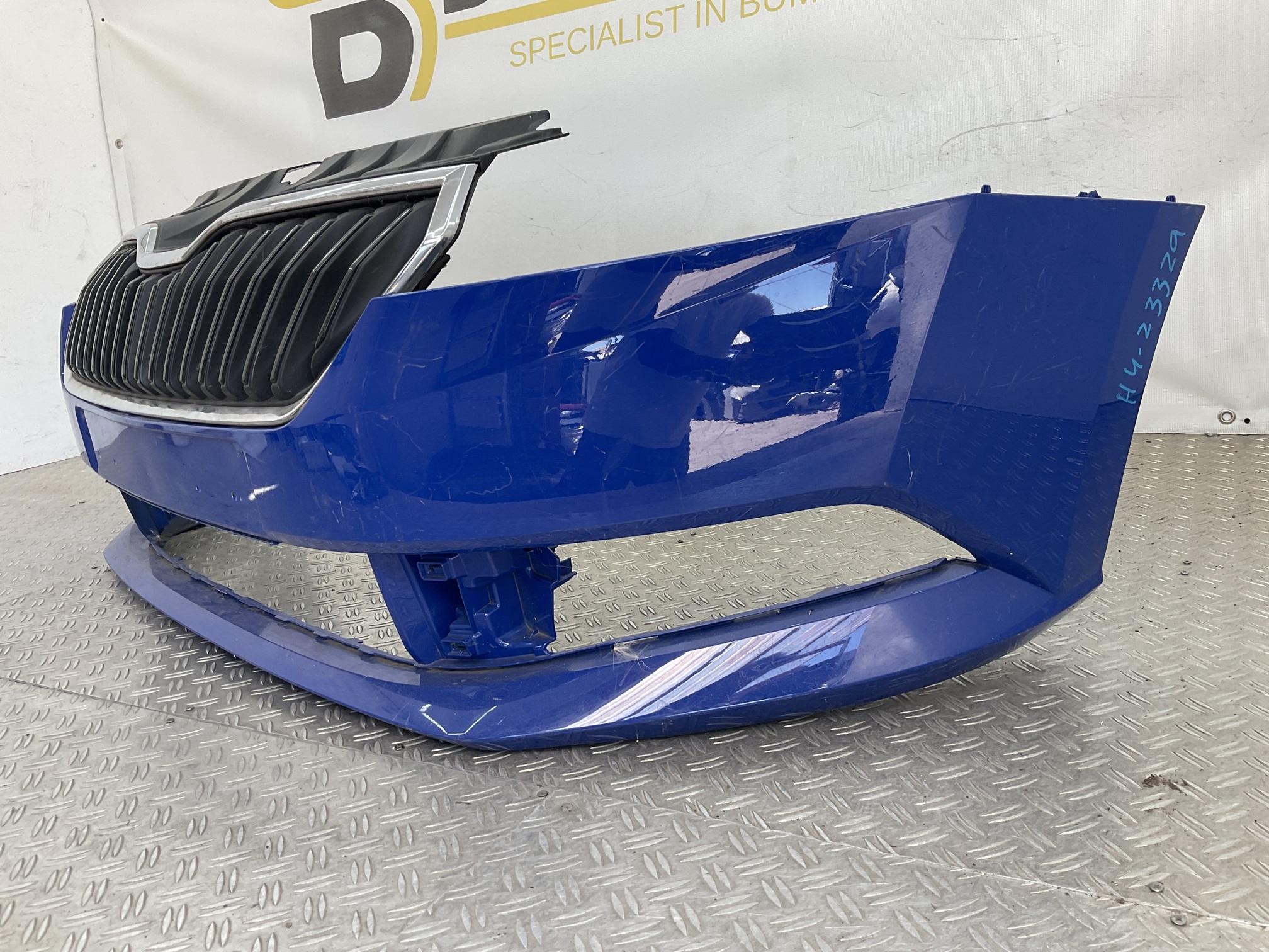 Bumper Skoda Fabia 4xpdc 2019-2023 6V0807221F Voorbumper H4-23329
