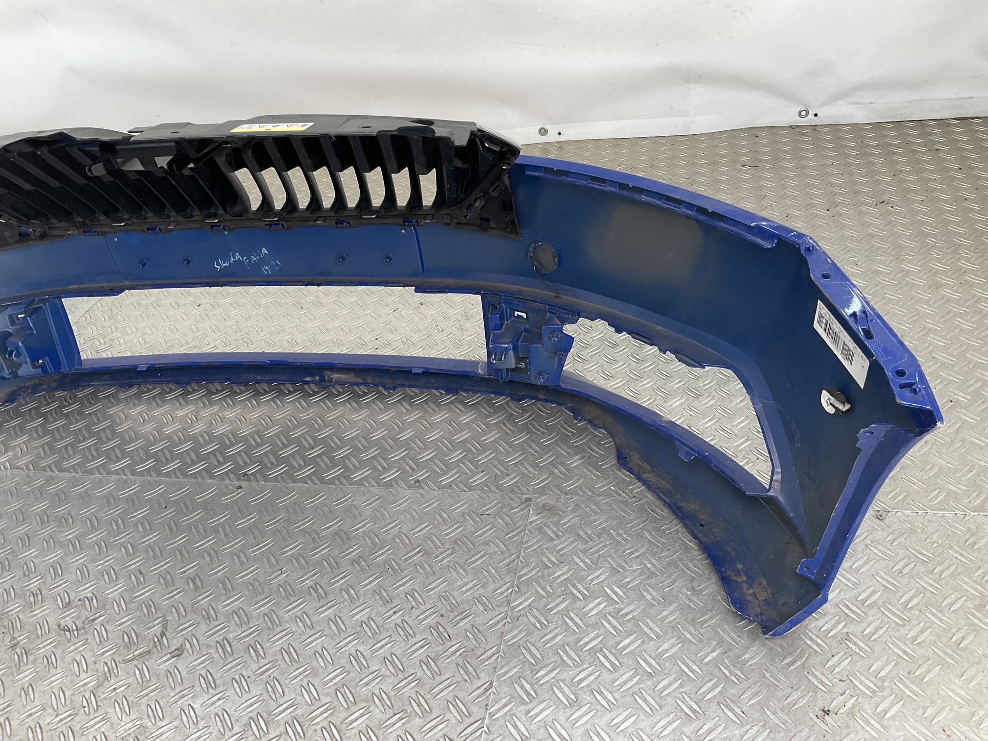 Bumper Skoda Fabia 4xpdc 2019-2023 6V0807221F Voorbumper H4-23329