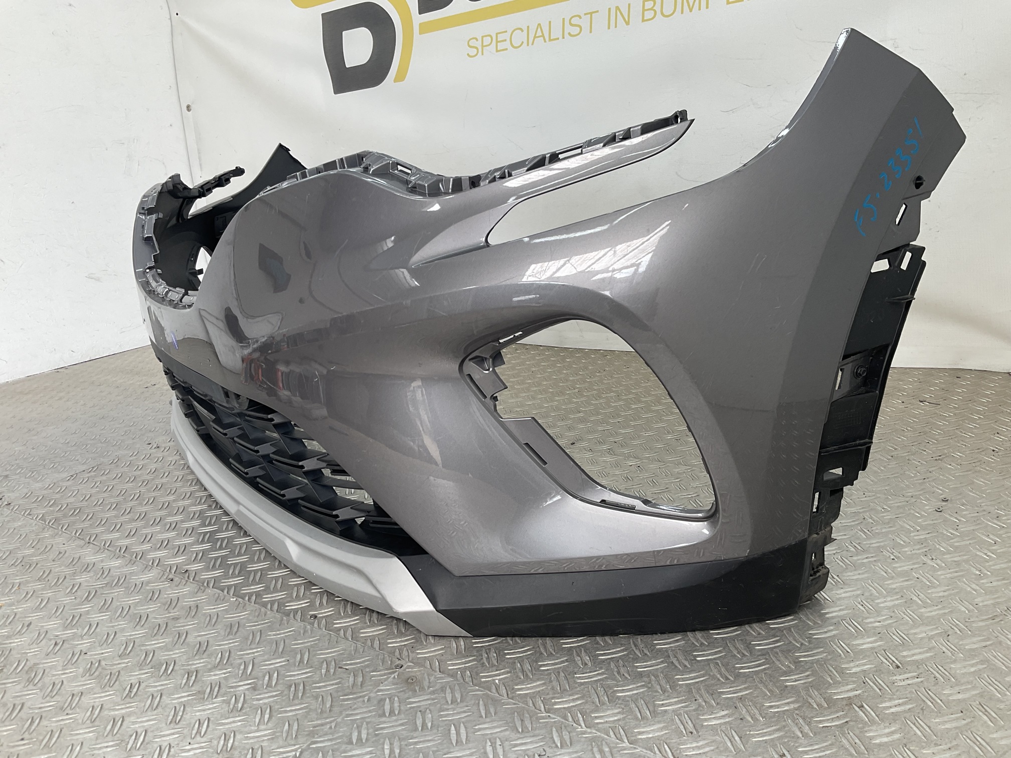 Bumper Renault Captur II 2 620222192R Voorbumper F5-23351
