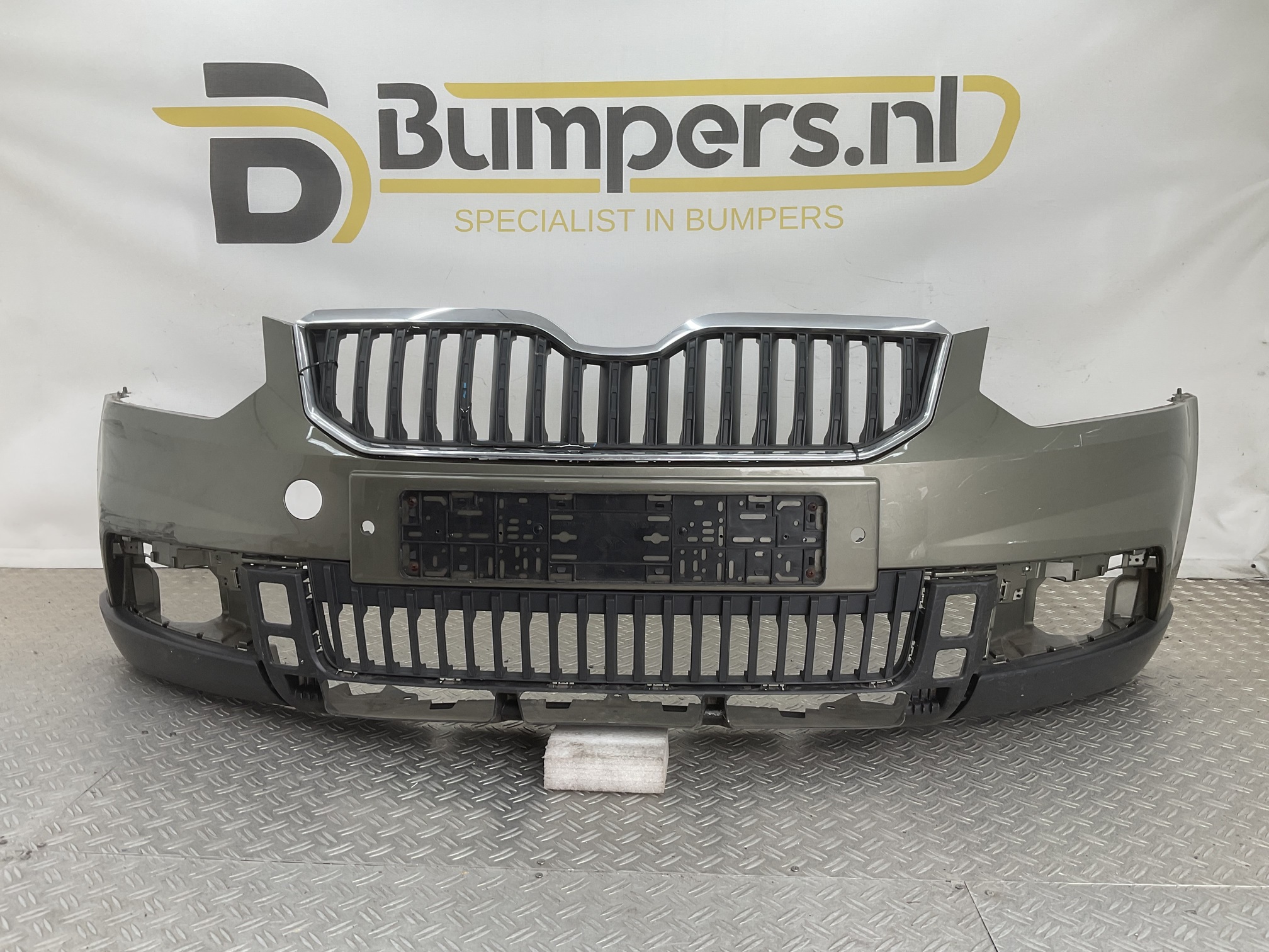 Bumper Skoda Yeti Restyle 5L 13- 5L0807221F Voorbumper H10-23352