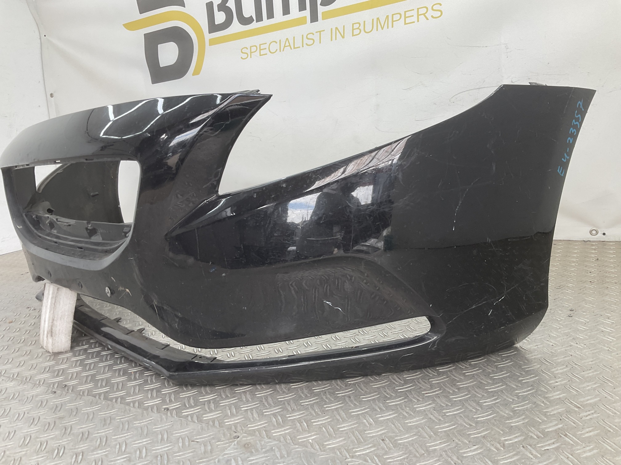 Bumper Volvo V40 Normaal 12- 31283732 Voorbumper E4-23357