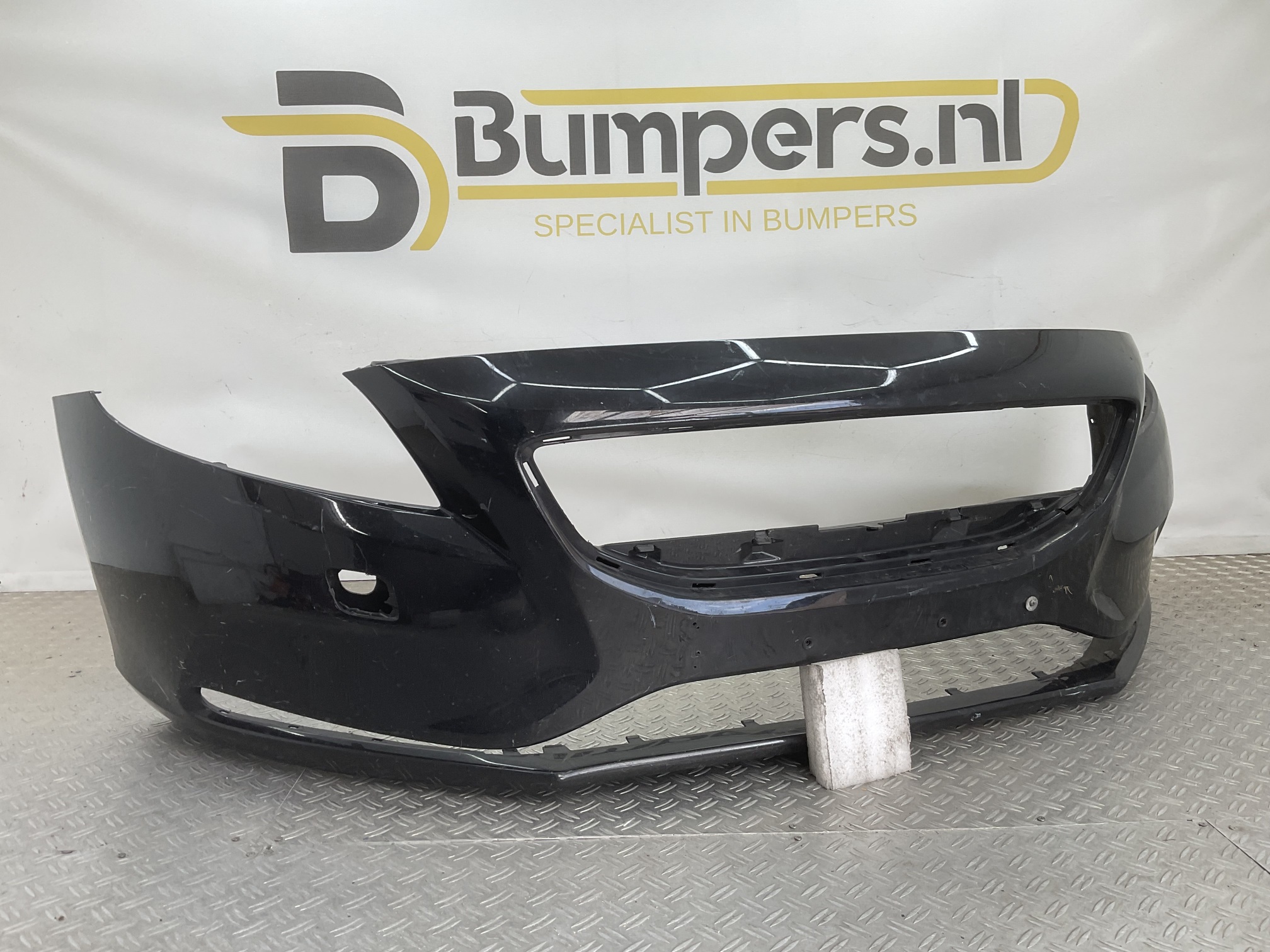 Bumper Volvo V40 Normaal 12- 31283732 Voorbumper E4-23357
