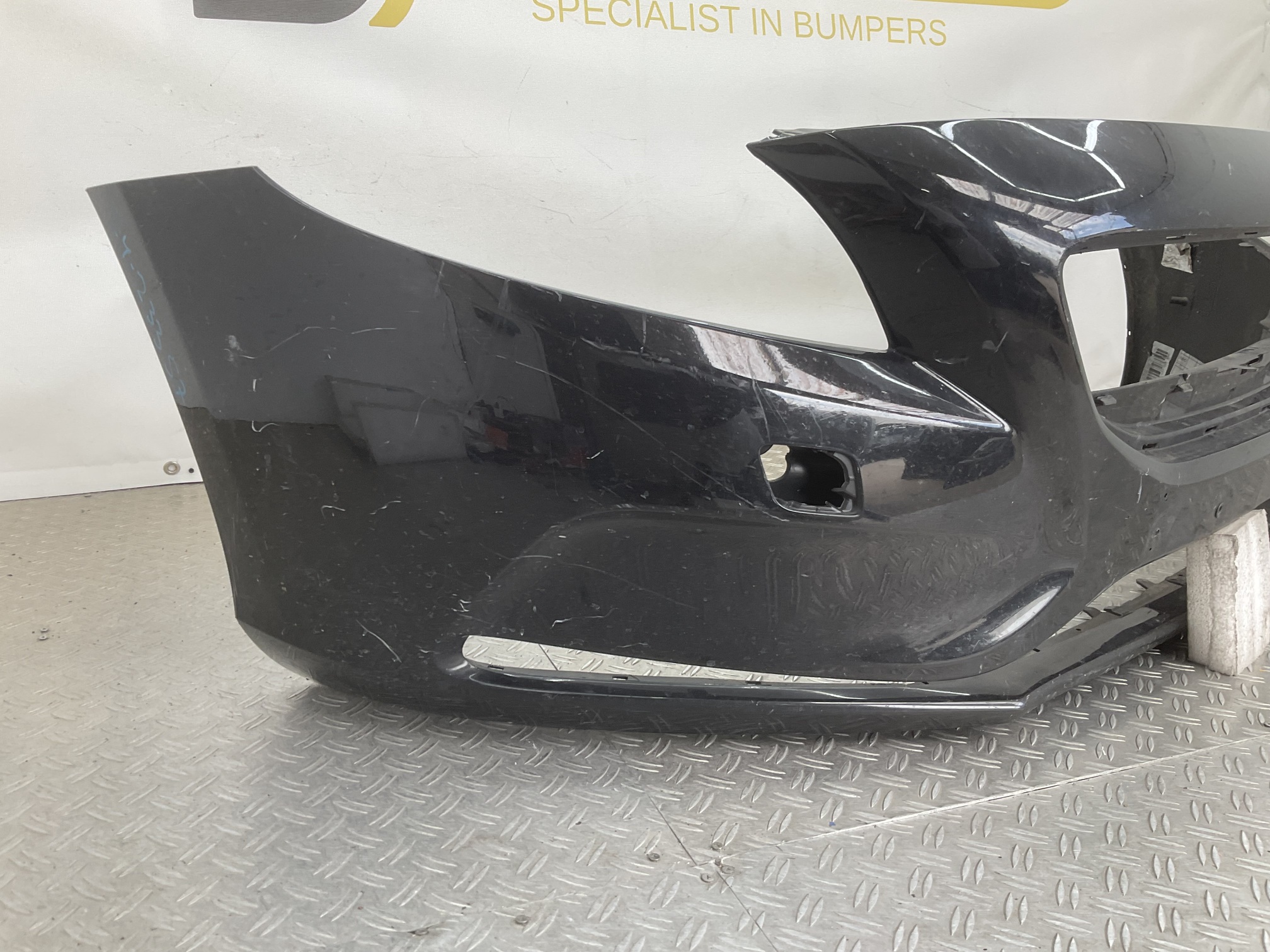 Bumper Volvo V40 Normaal 12- 31283732 Voorbumper E4-23357