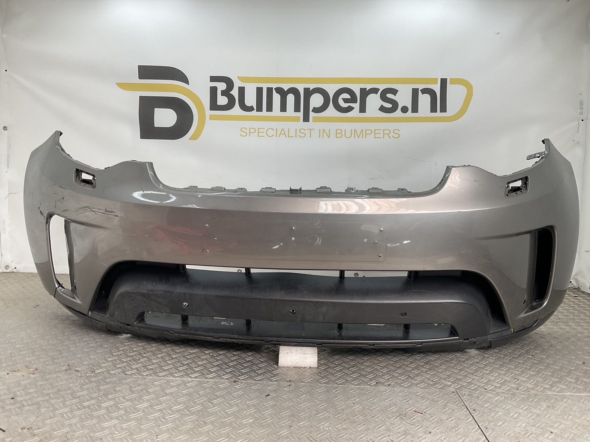 Bumper Land Rover Discovery L462 HSE HY-32-17F003-AAW Voorbumper M1-20458