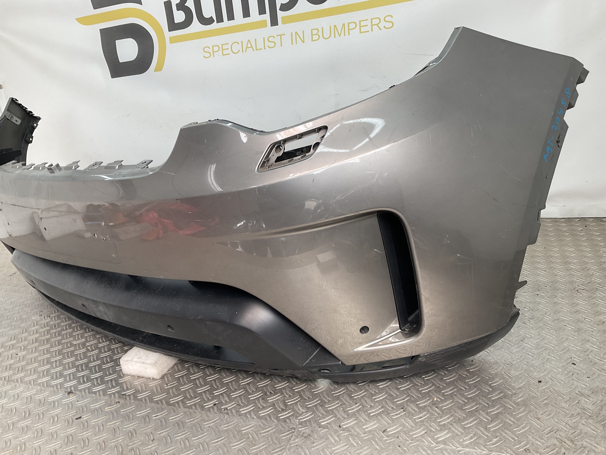 Bumper Land Rover Discovery L462 HSE HY-32-17F003-AAW Voorbumper M1-20458