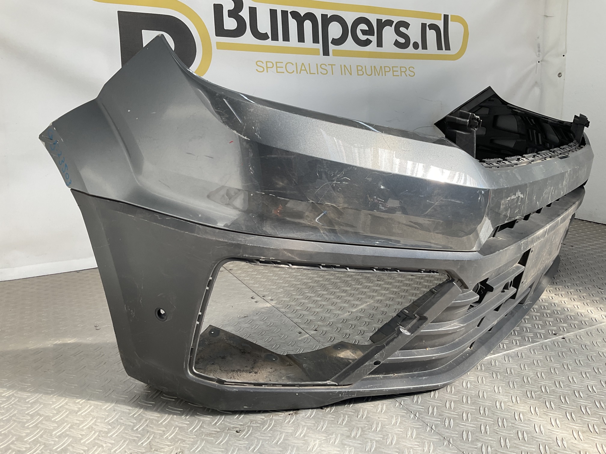 Bumper Volkswagen Crafter 7C0 17-22 7C0807221A Voorbumper G5-23503