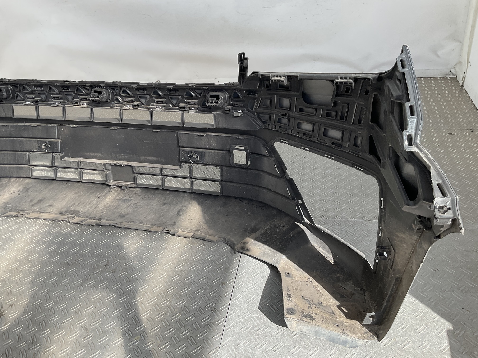 Bumper Volkswagen Crafter 7C0 17-22 7C0807221A Voorbumper G5-23503