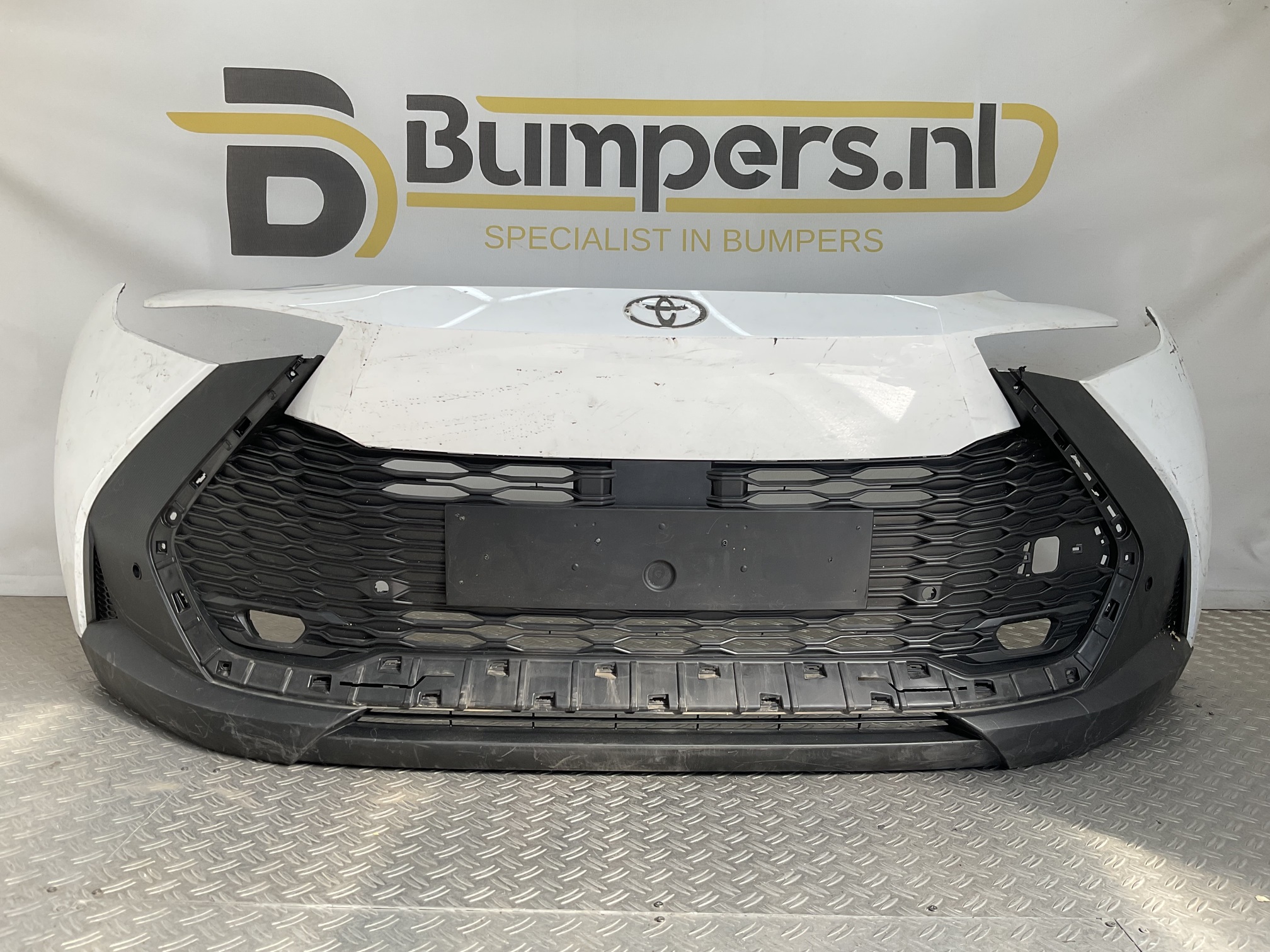 Bumper Toyota CHR C-HR ii 23- 52119-F4250 Voorbumper D10-22507