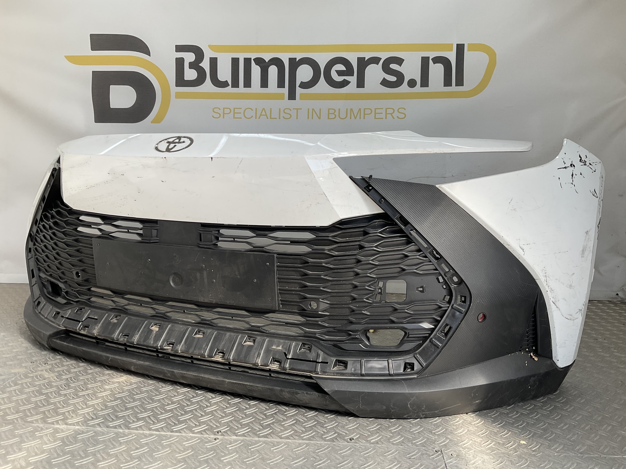 Bumper Toyota CHR C-HR ii 23- 52119-F4250 Voorbumper D10-22507