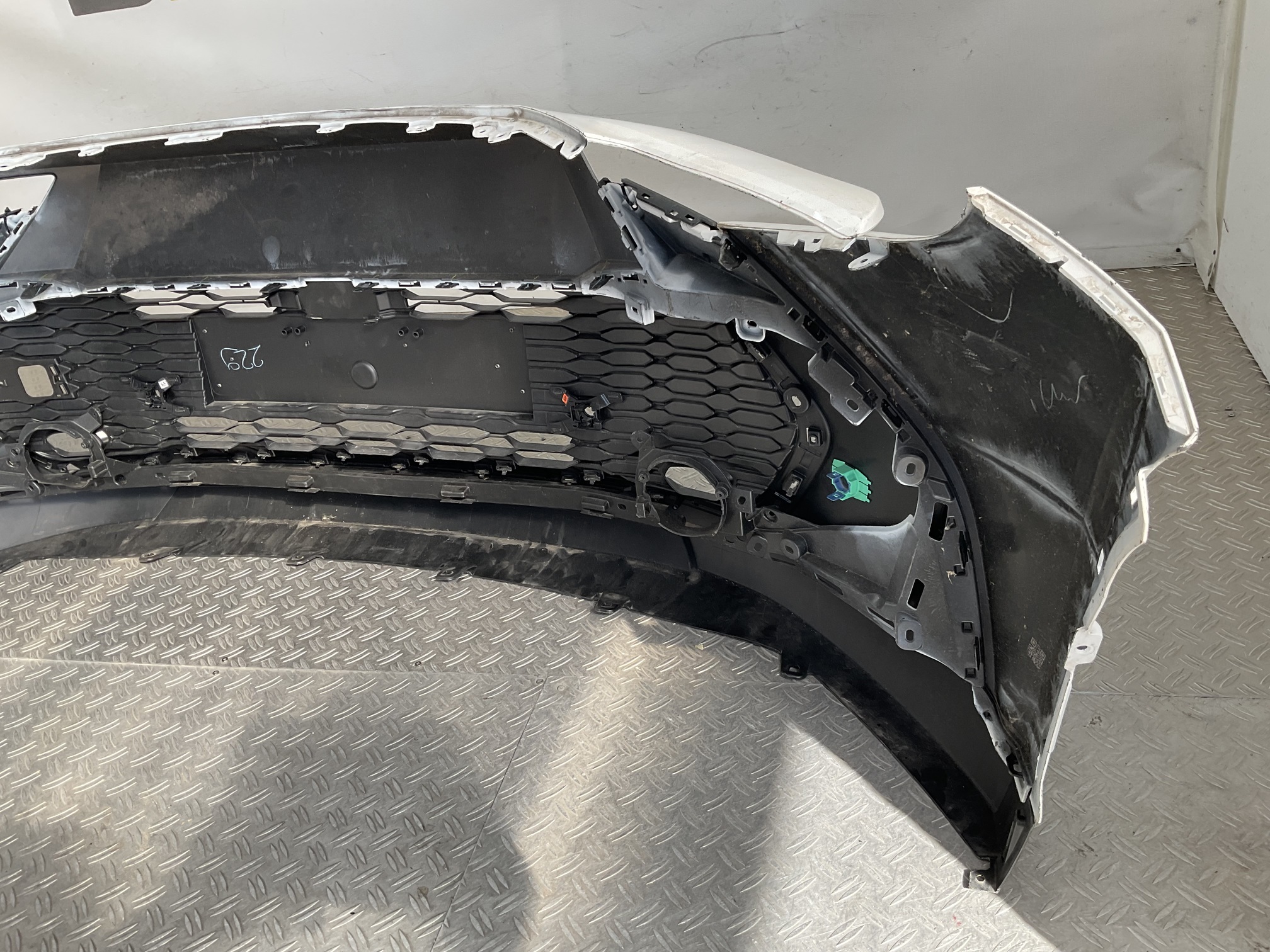 Bumper Toyota CHR C-HR ii 23- 52119-F4250 Voorbumper D10-22507