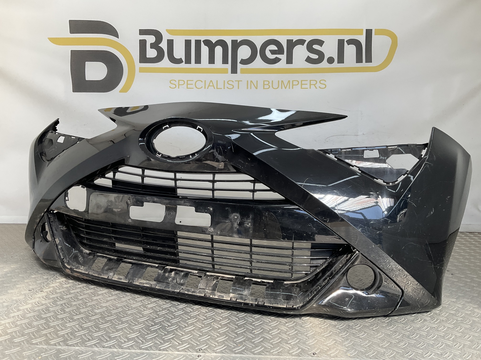 Bumper Toyota Aygo Facelift 17-21 52119-0H180 Voorbumper D3-23517