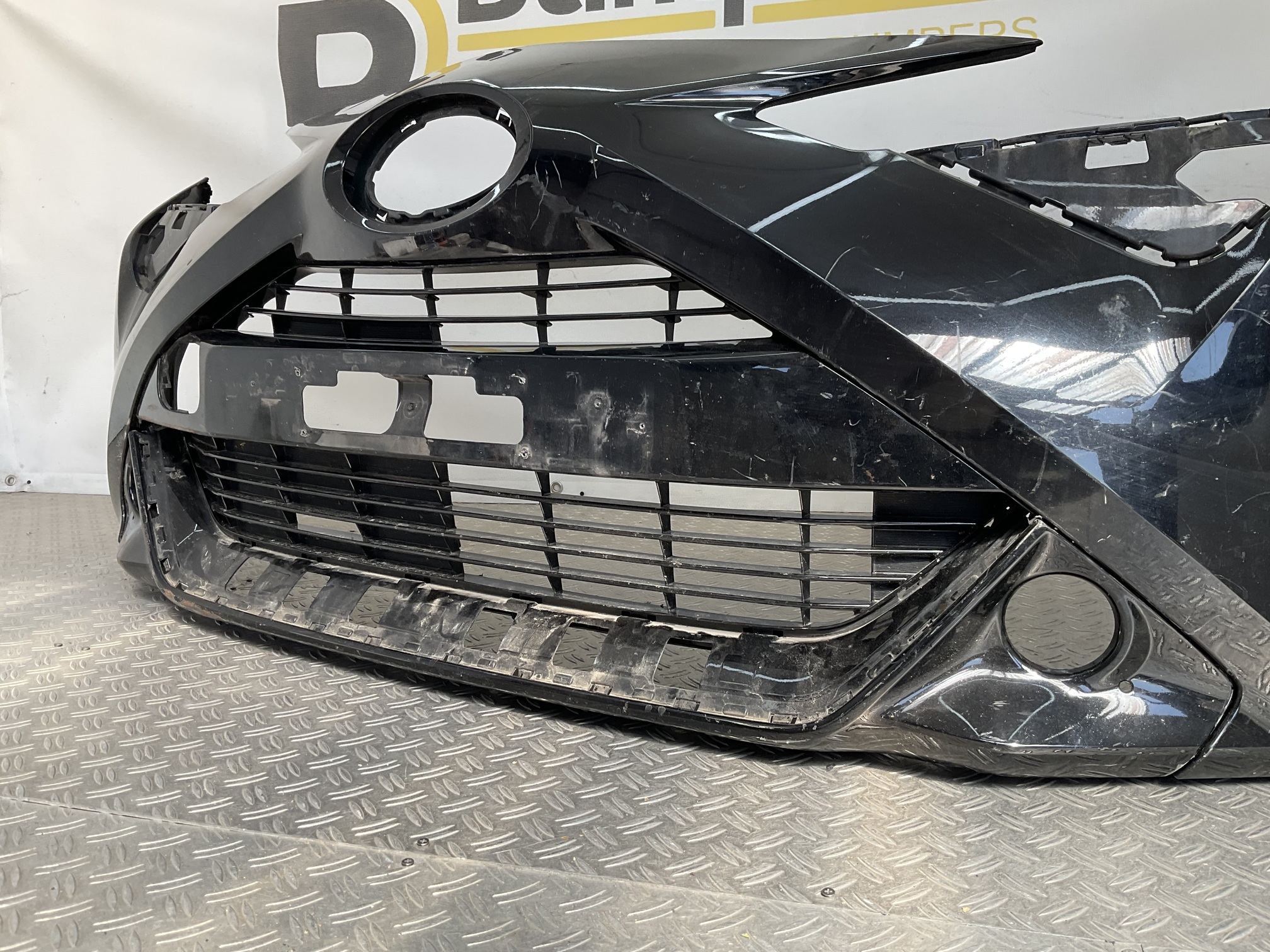 Bumper Toyota Aygo Facelift 17-21 52119-0H180 Voorbumper D3-23517