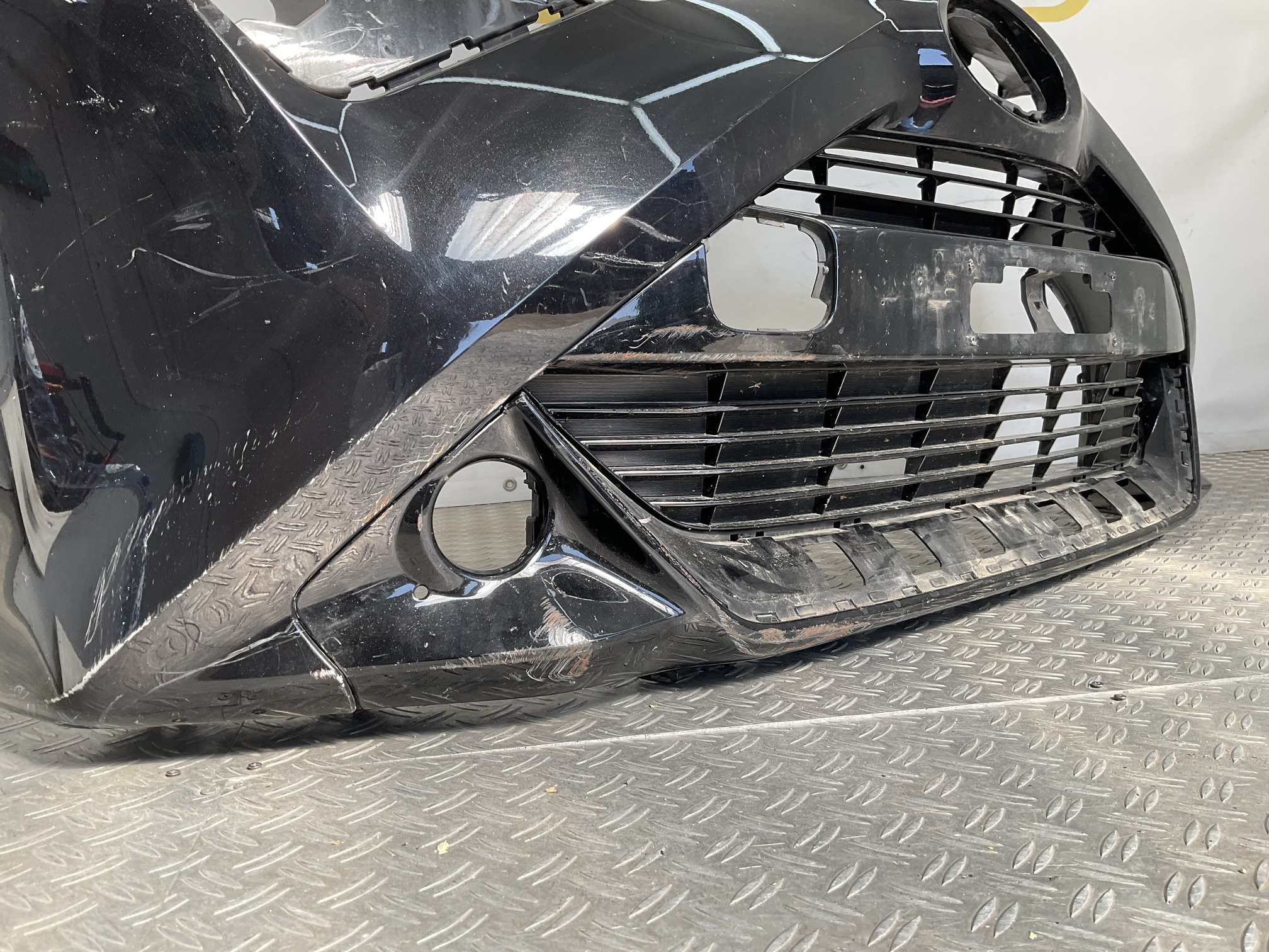 Bumper Toyota Aygo Facelift 17-21 52119-0H180 Voorbumper D3-23517