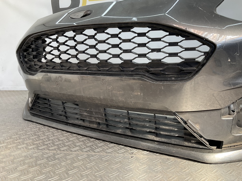 Bumper Ford Fiesta MK8 STLINE ST-LINE 17-21 H1BB-17757-E1 Voorbumper D4-20501
