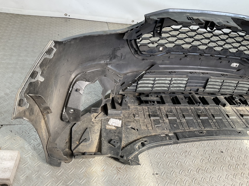 Bumper Ford Fiesta MK8 STLINE ST-LINE 17-21 H1BB-17757-E1 Voorbumper D4-20501