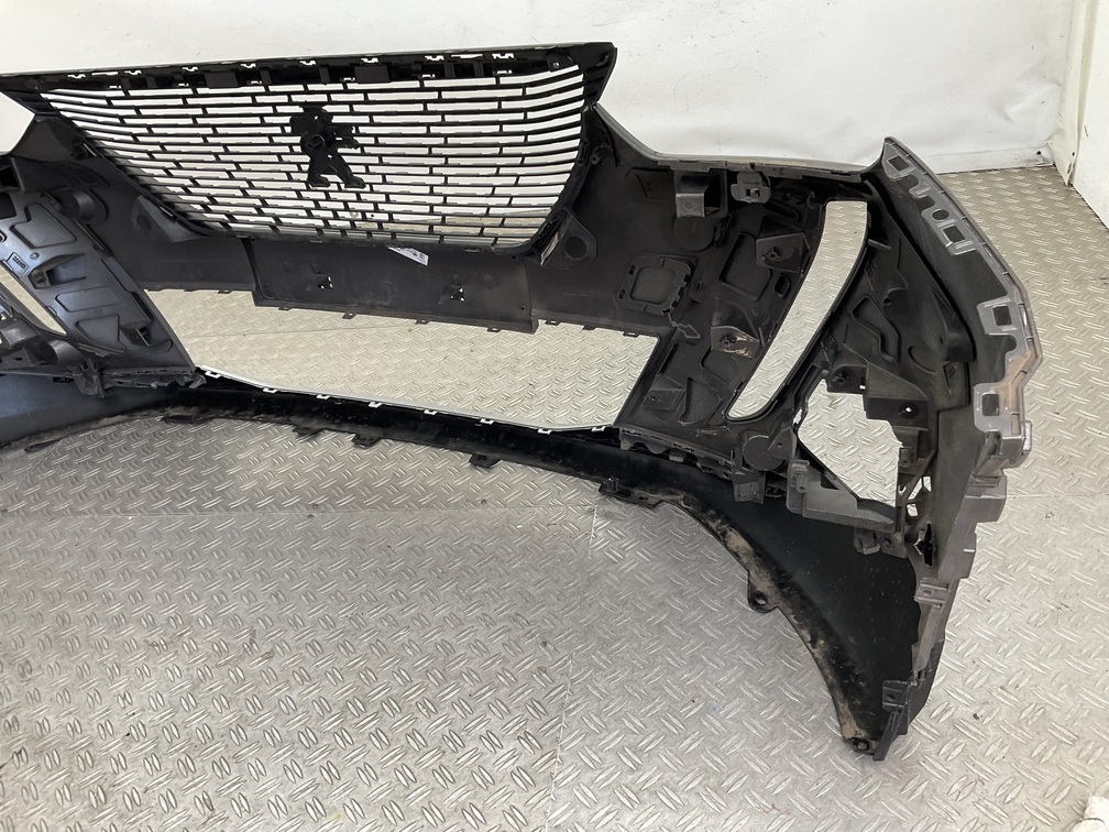 BUMPER Peugeot 2008 2019-2023 9826322180 VOORBUMPER J5-23566
