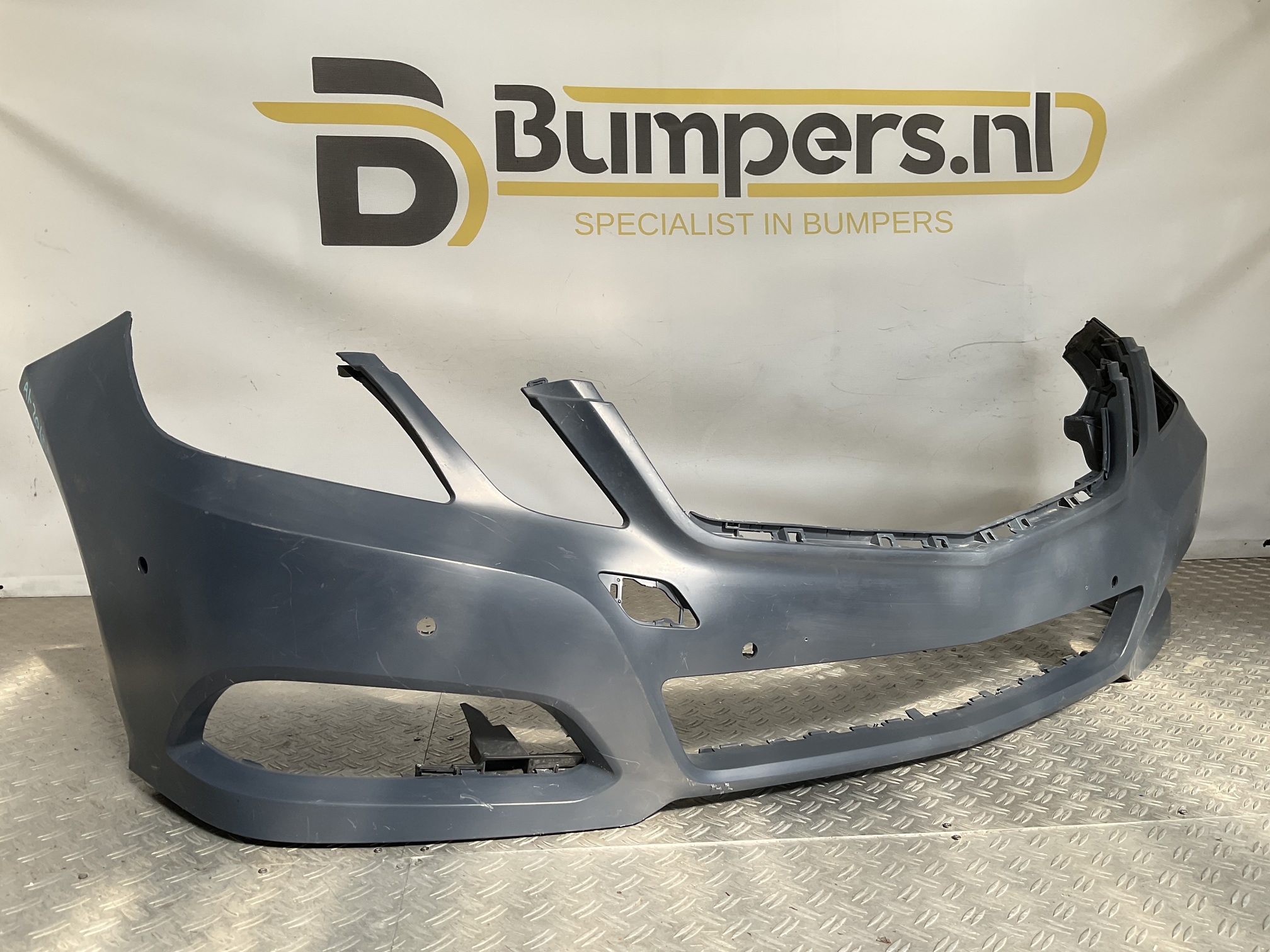 BUMPER MERCEDES E CLASS W212 2009-2013 A2128850125 VOORBUMPER A1-20600