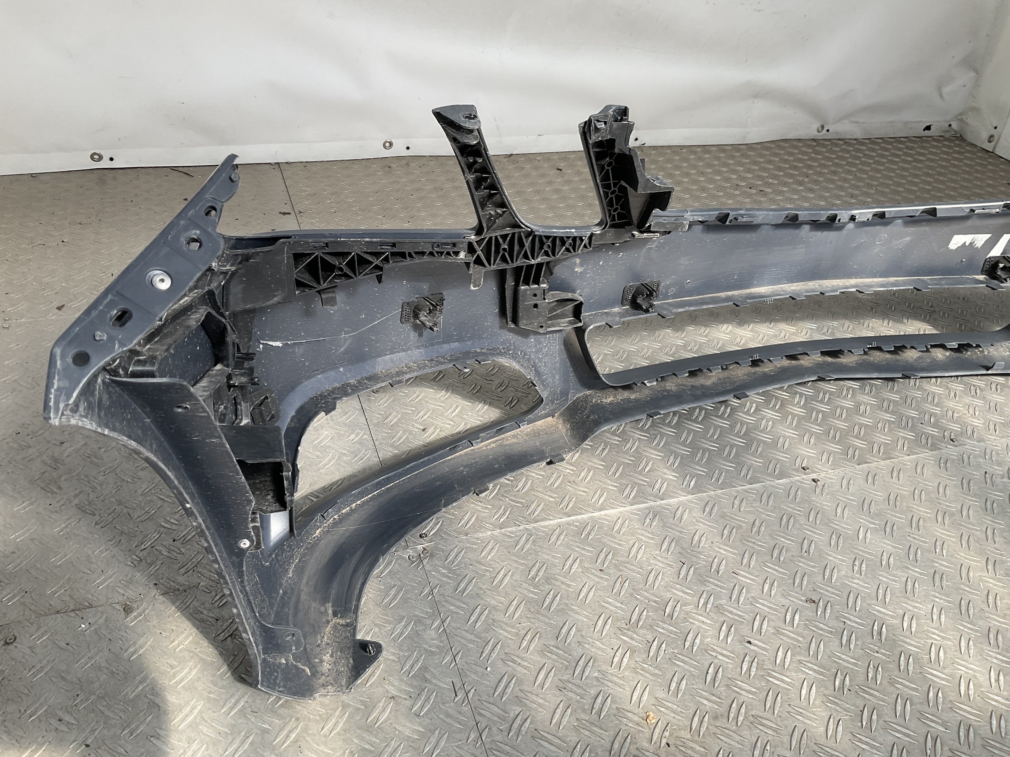 BUMPER MERCEDES E CLASS W212 2009-2013 A2128850125 VOORBUMPER A1-20600