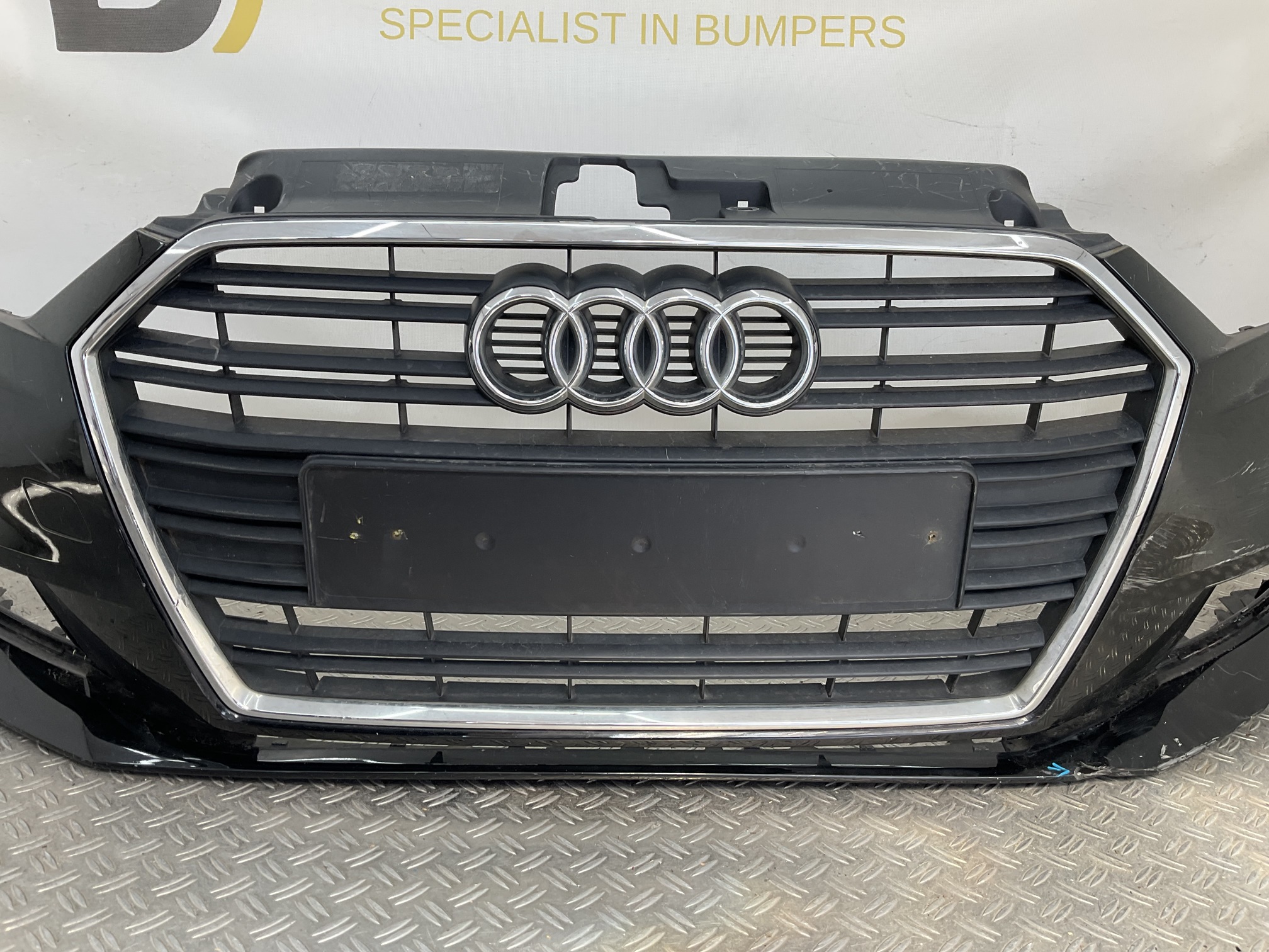 BUMPER AUDI A3 8V FACELIFT KLS 8V3807437A VOORBUMPER H3-22177