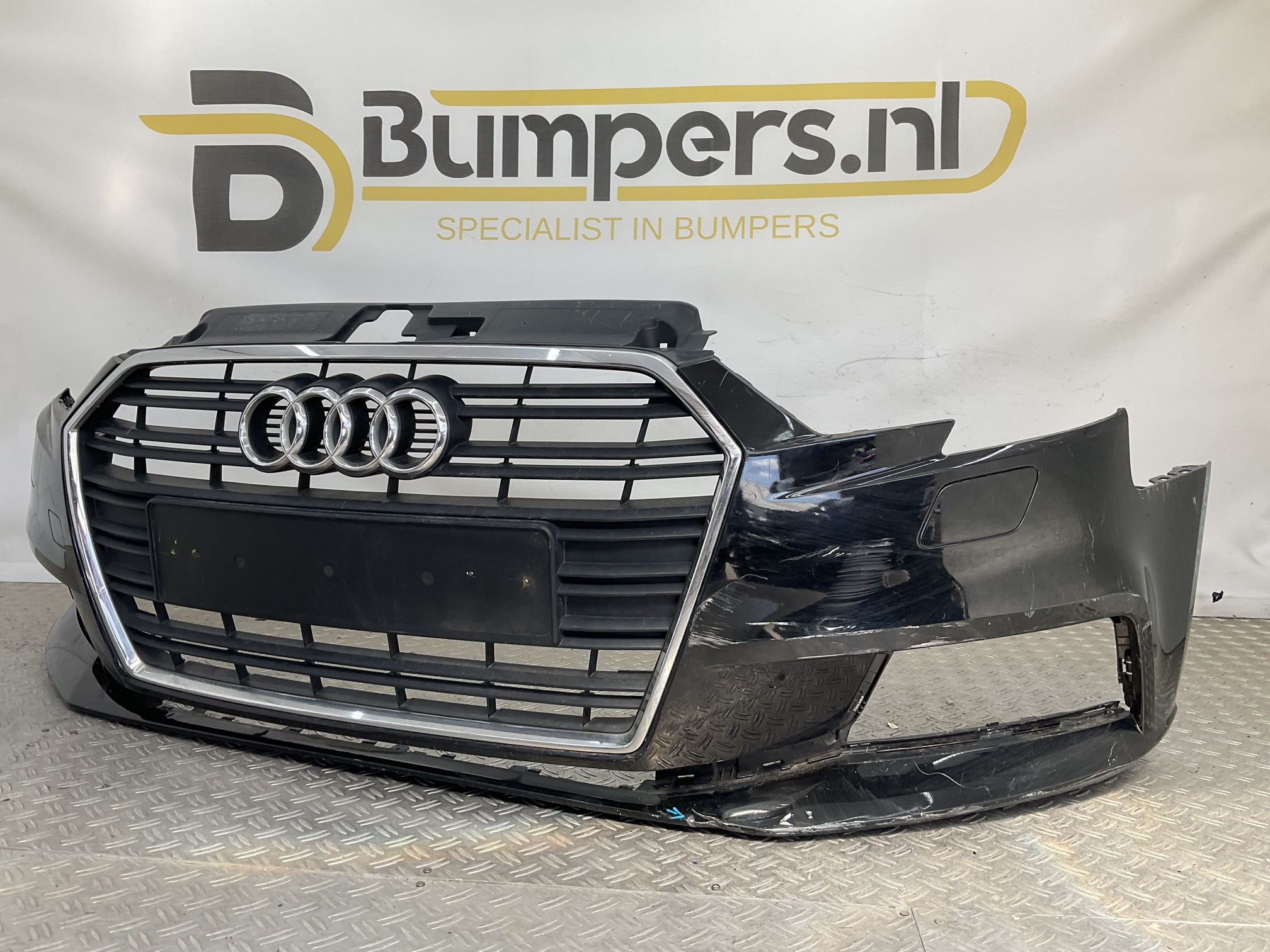 BUMPER AUDI A3 8V FACELIFT KLS 8V3807437A VOORBUMPER H3-22177