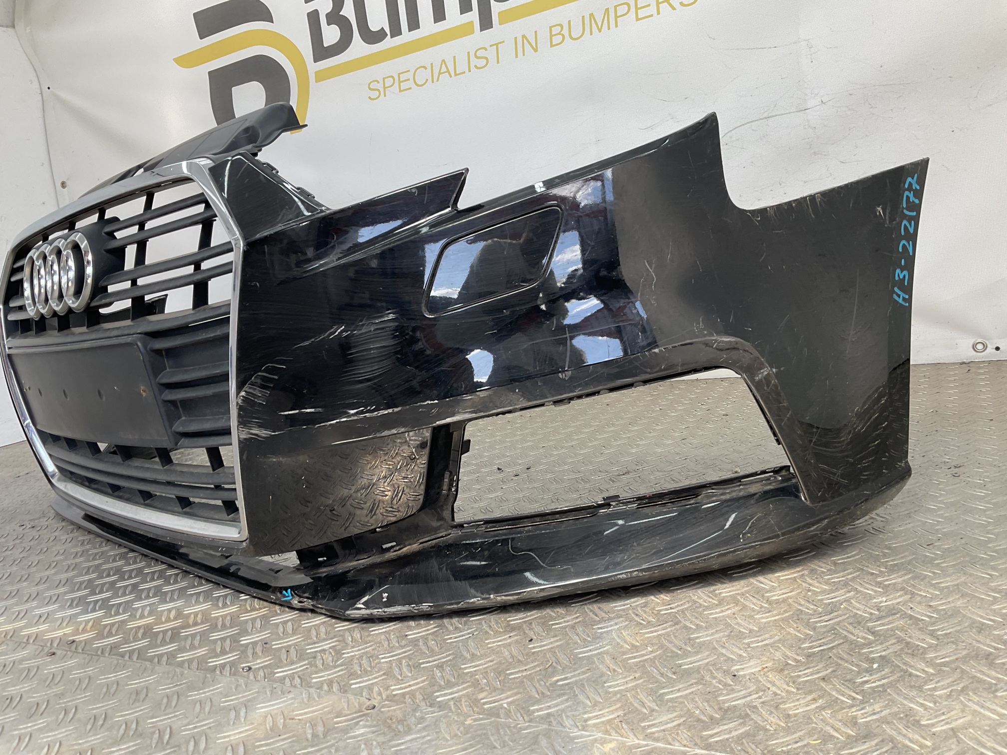 BUMPER AUDI A3 8V FACELIFT KLS 8V3807437A VOORBUMPER H3-22177
