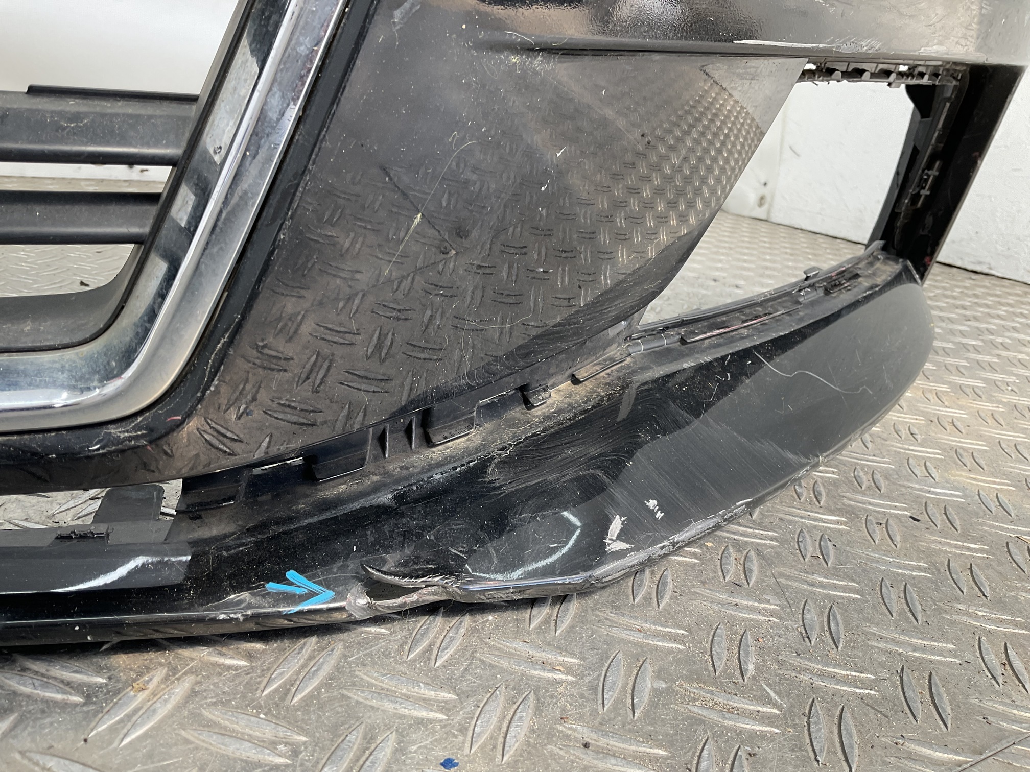BUMPER AUDI A3 8V FACELIFT KLS 8V3807437A VOORBUMPER H3-22177