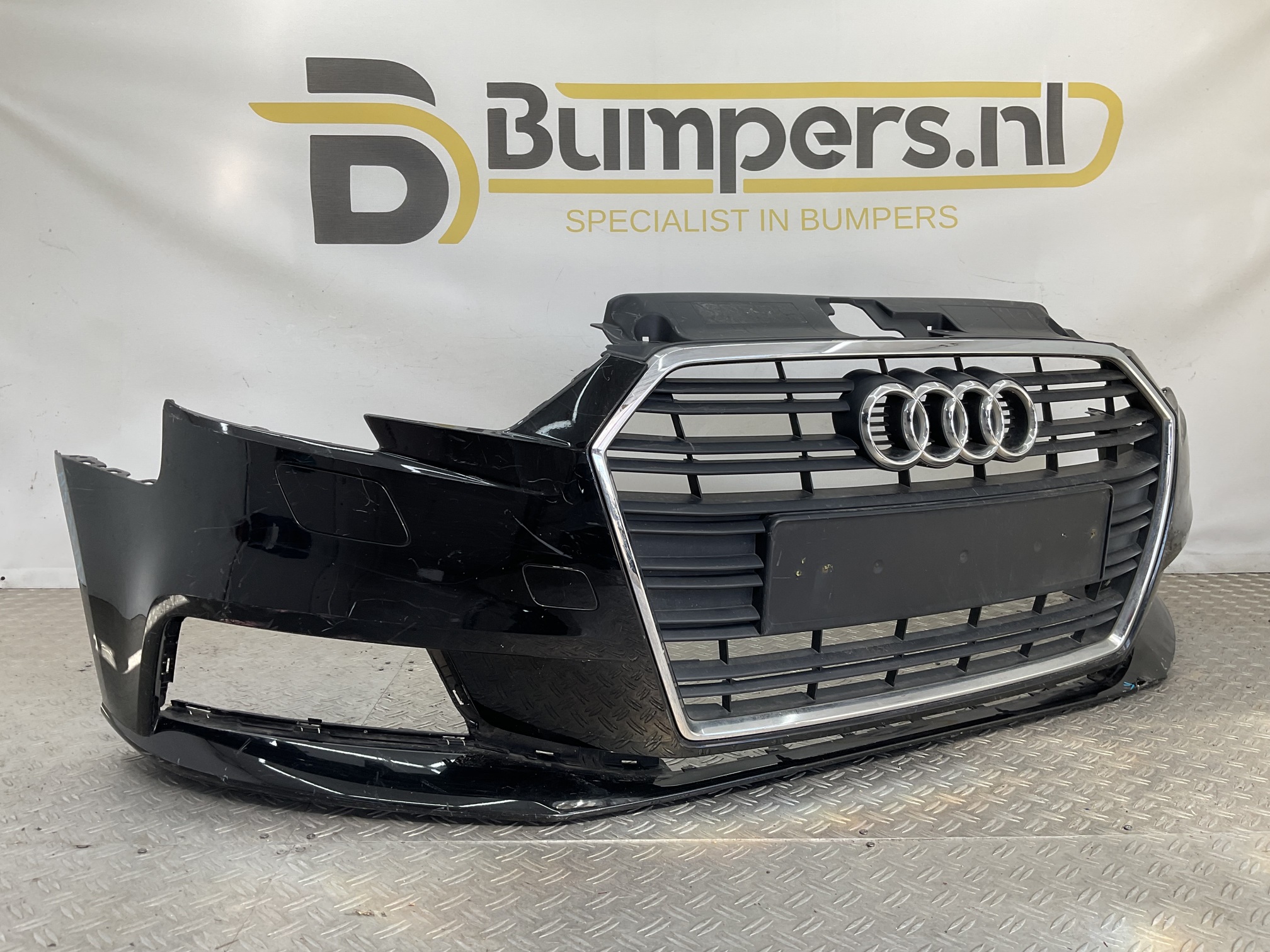 BUMPER AUDI A3 8V FACELIFT KLS 8V3807437A VOORBUMPER H3-22177