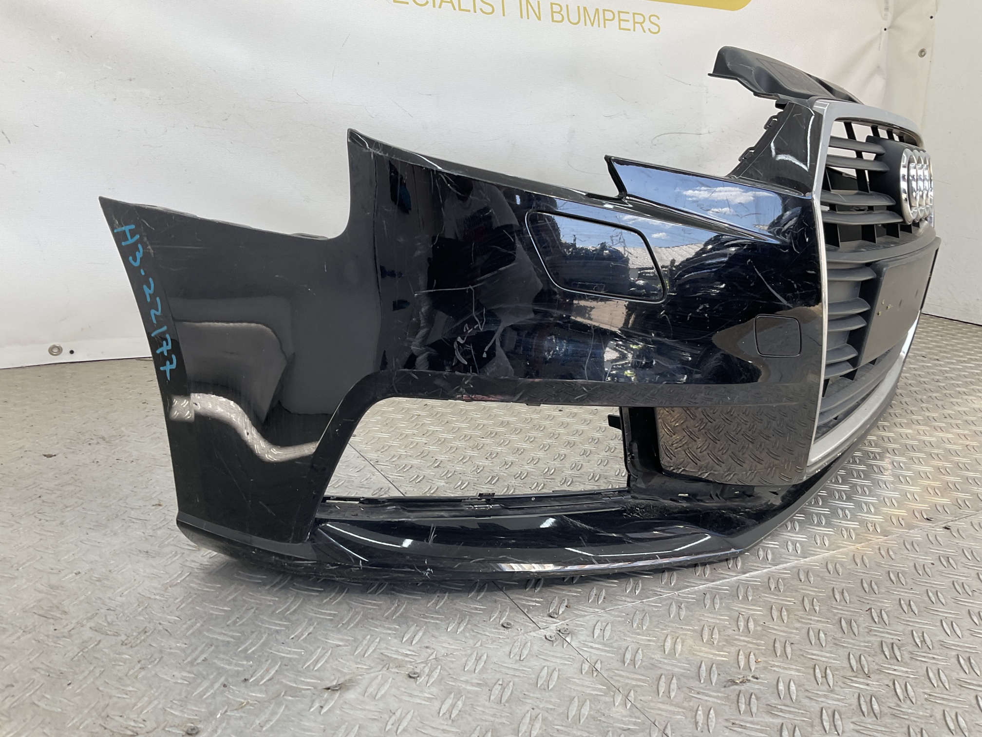BUMPER AUDI A3 8V FACELIFT KLS 8V3807437A VOORBUMPER H3-22177