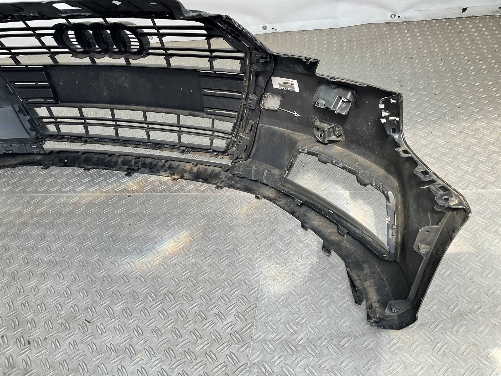 BUMPER AUDI A3 8V FACELIFT KLS 8V3807437A VOORBUMPER H3-22177