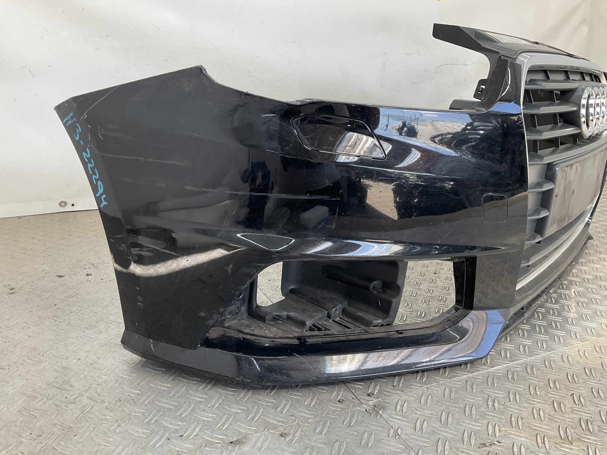 Bumper Audi A1 8xA Facelift Sline S-line 15-19 kls 8XA807437D Voorbumper H3-22294