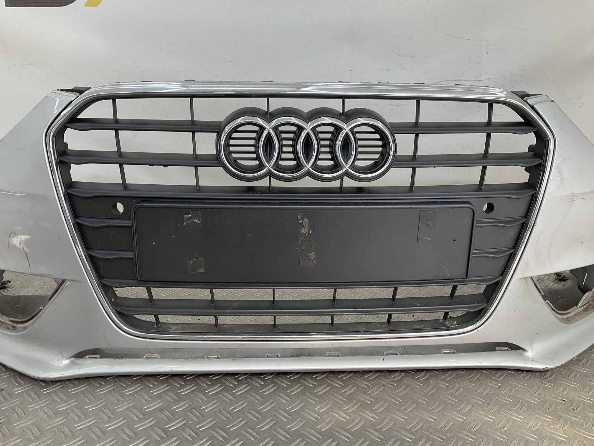Bumper Audi A4 B8 8K0 Facelift 11-15 8K0807437AA Voorbumper H10-22566