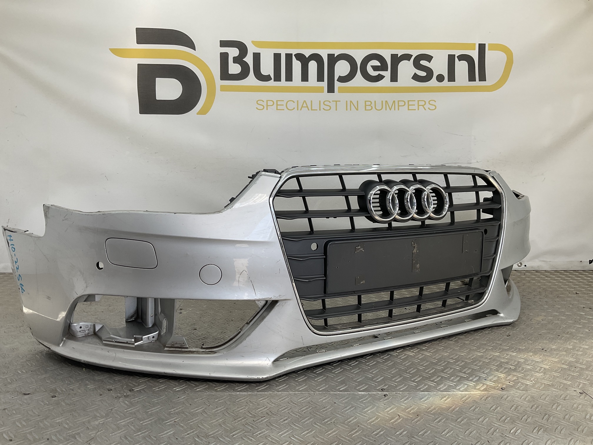 Bumper Audi A4 B8 8K0 Facelift 11-15 8K0807437AA Voorbumper H10-22566